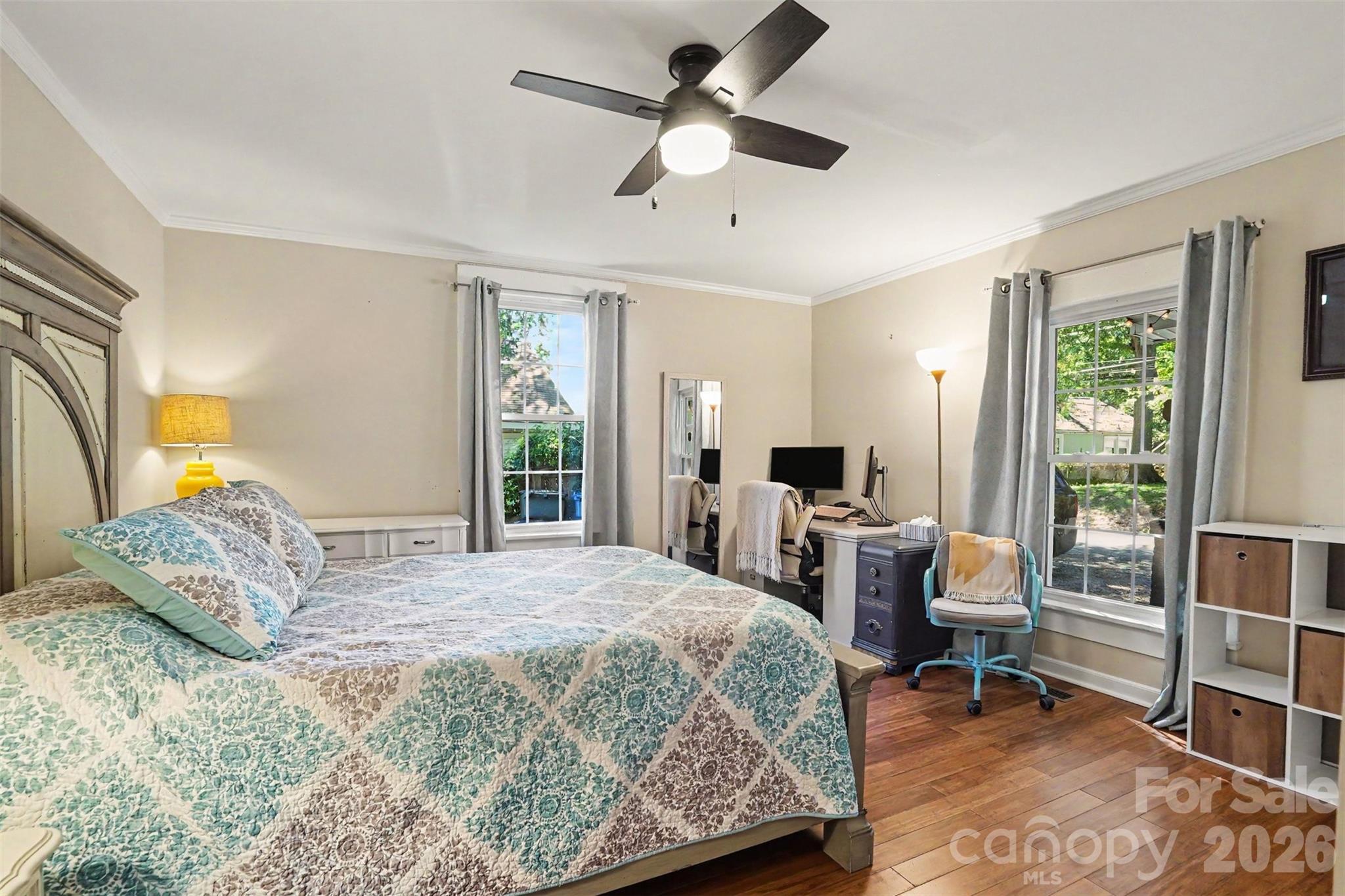 224 E Catawba Avenue Property Photo 16
