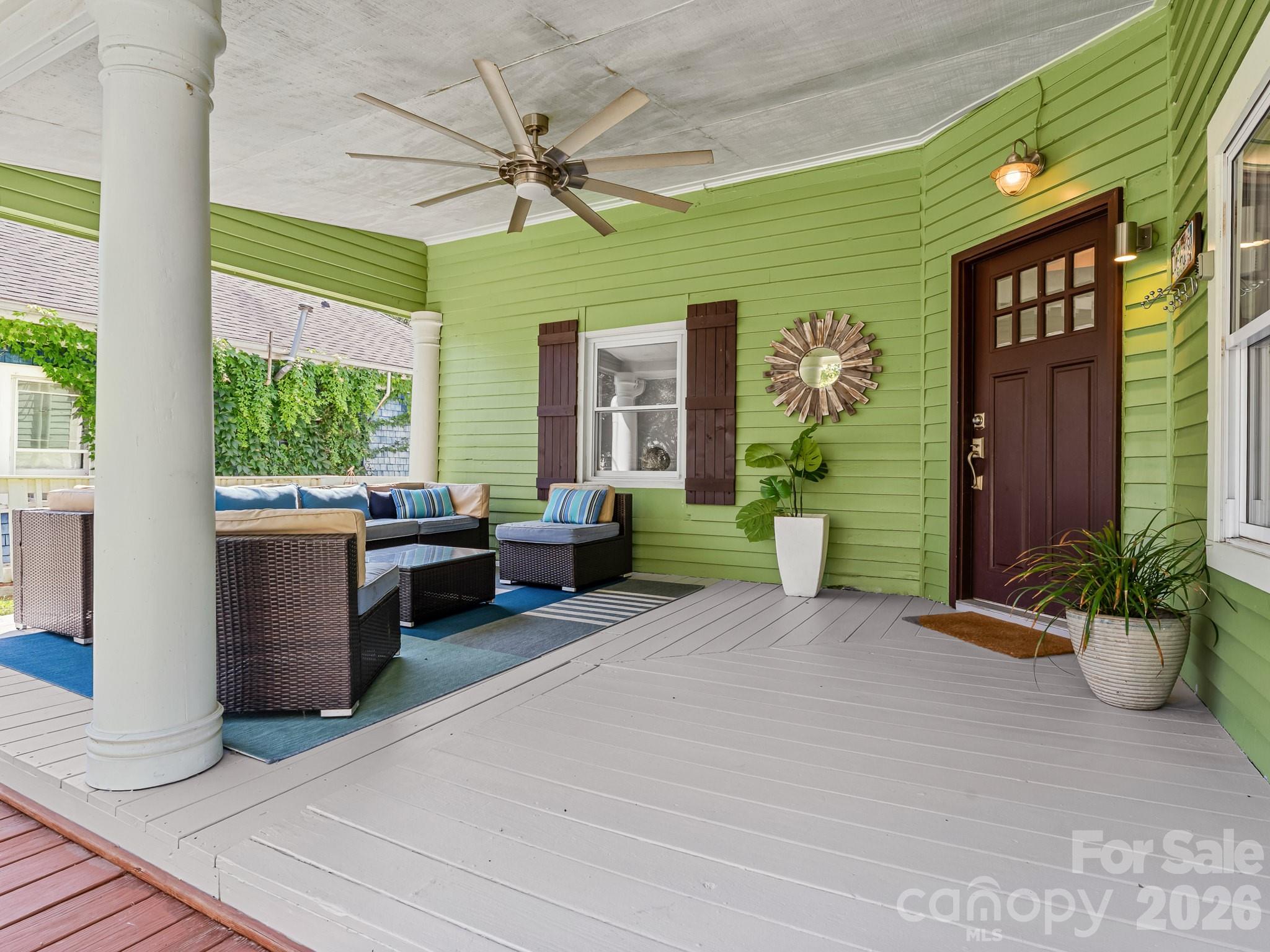 541 W Probart Street Property Photo 6