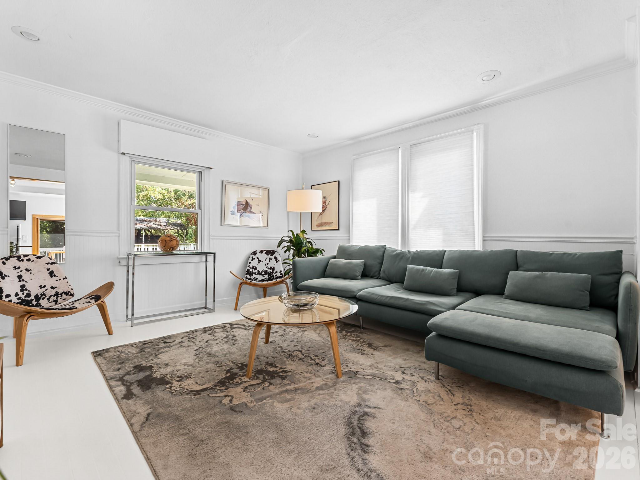 541 W Probart Street Property Photo 8