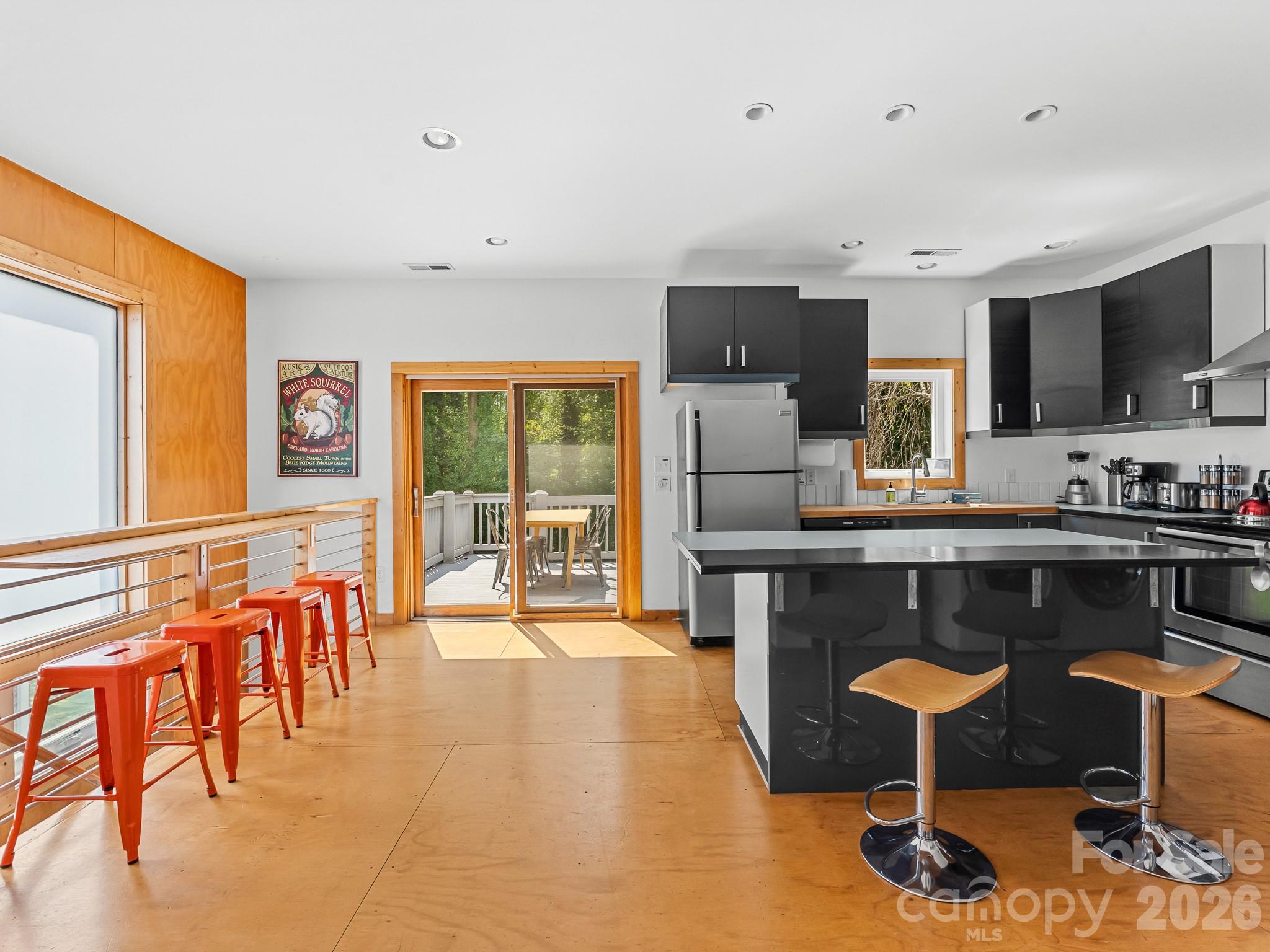 541 W Probart Street Property Photo 13