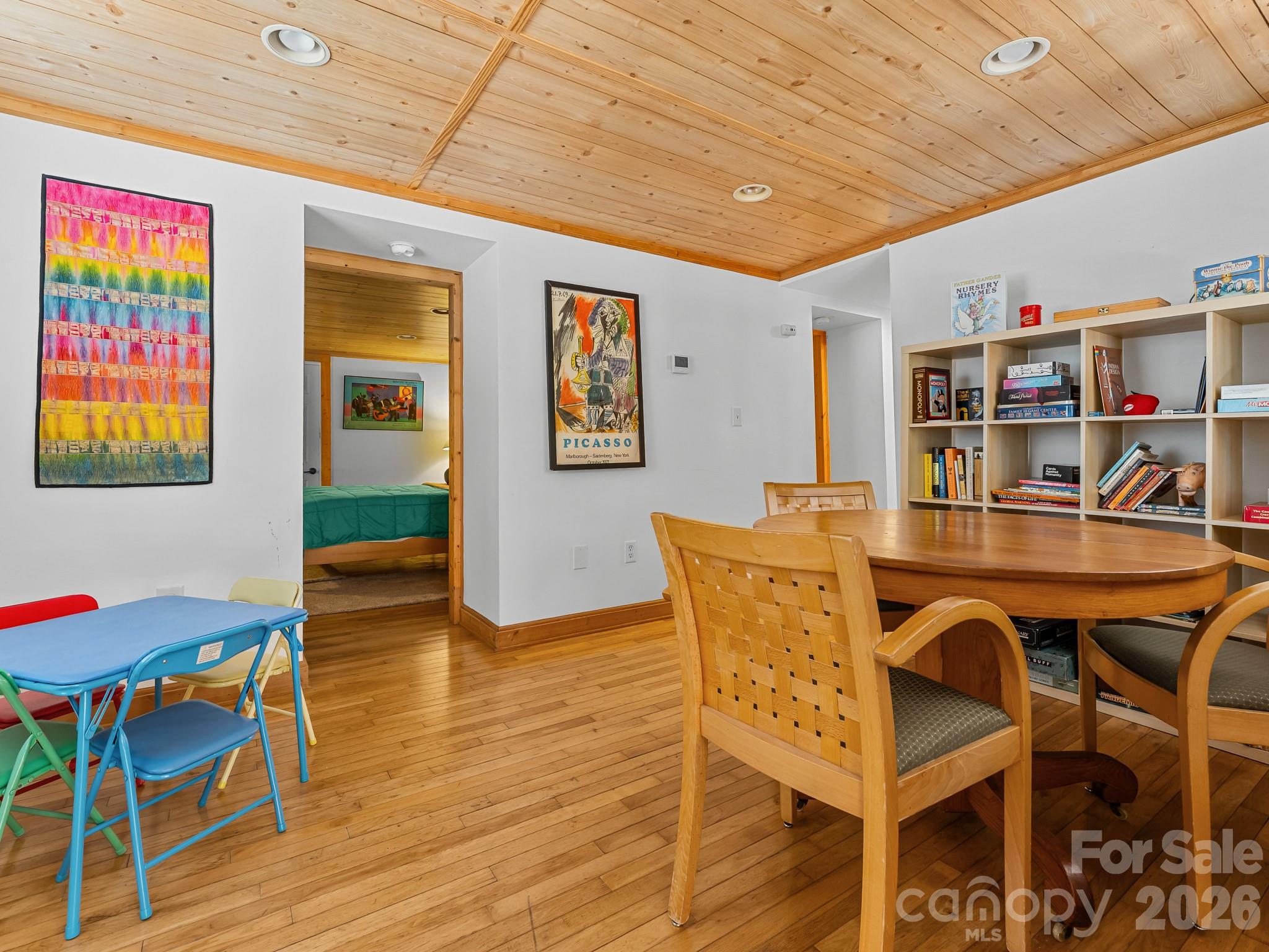 541 W Probart Street Property Photo 36