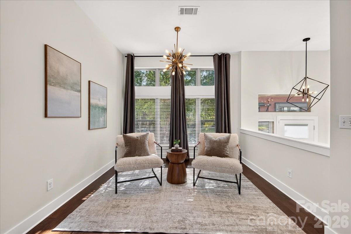 2010 Hawkins Street Property Photo 14