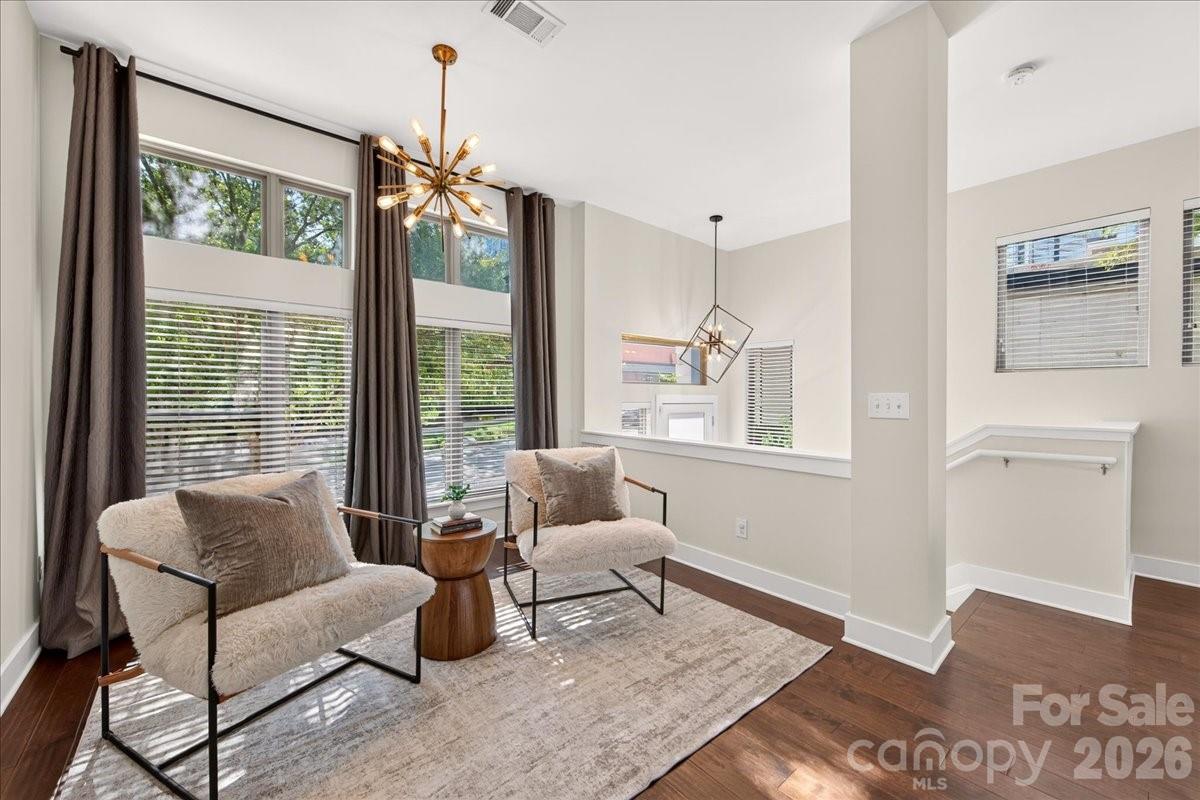 2010 Hawkins Street Property Photo 15