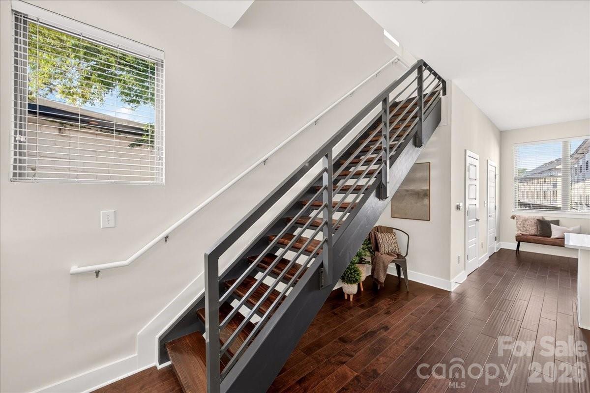2010 Hawkins Street Property Photo 21