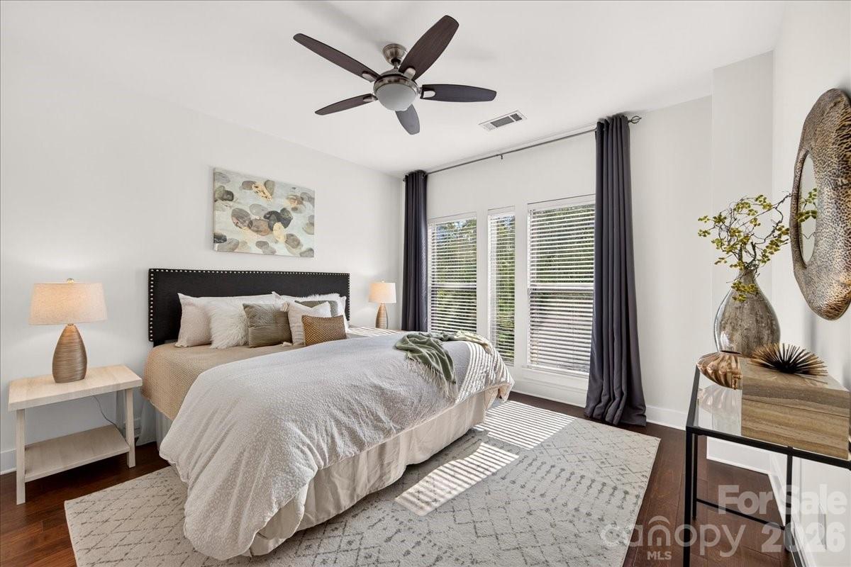 2010 Hawkins Street Property Photo 25