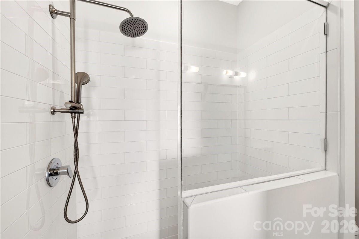 2010 Hawkins Street Property Photo 30