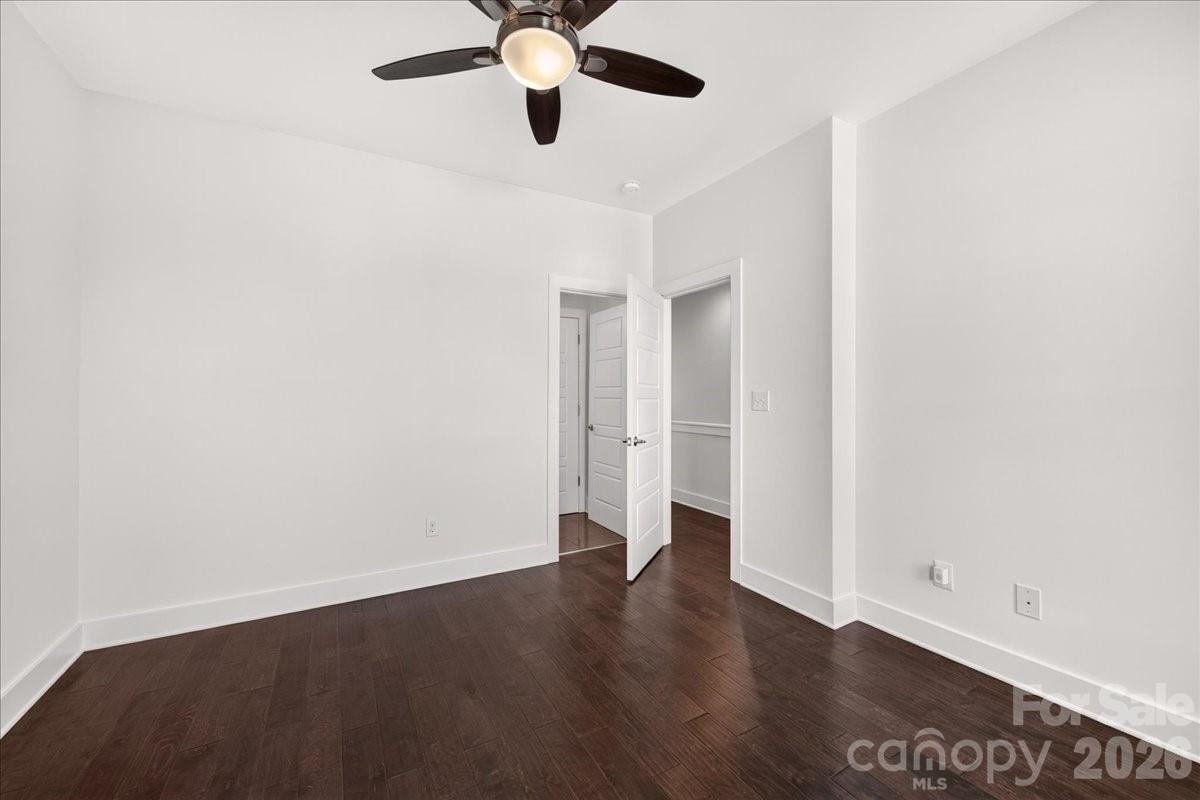 2010 Hawkins Street Property Photo 38