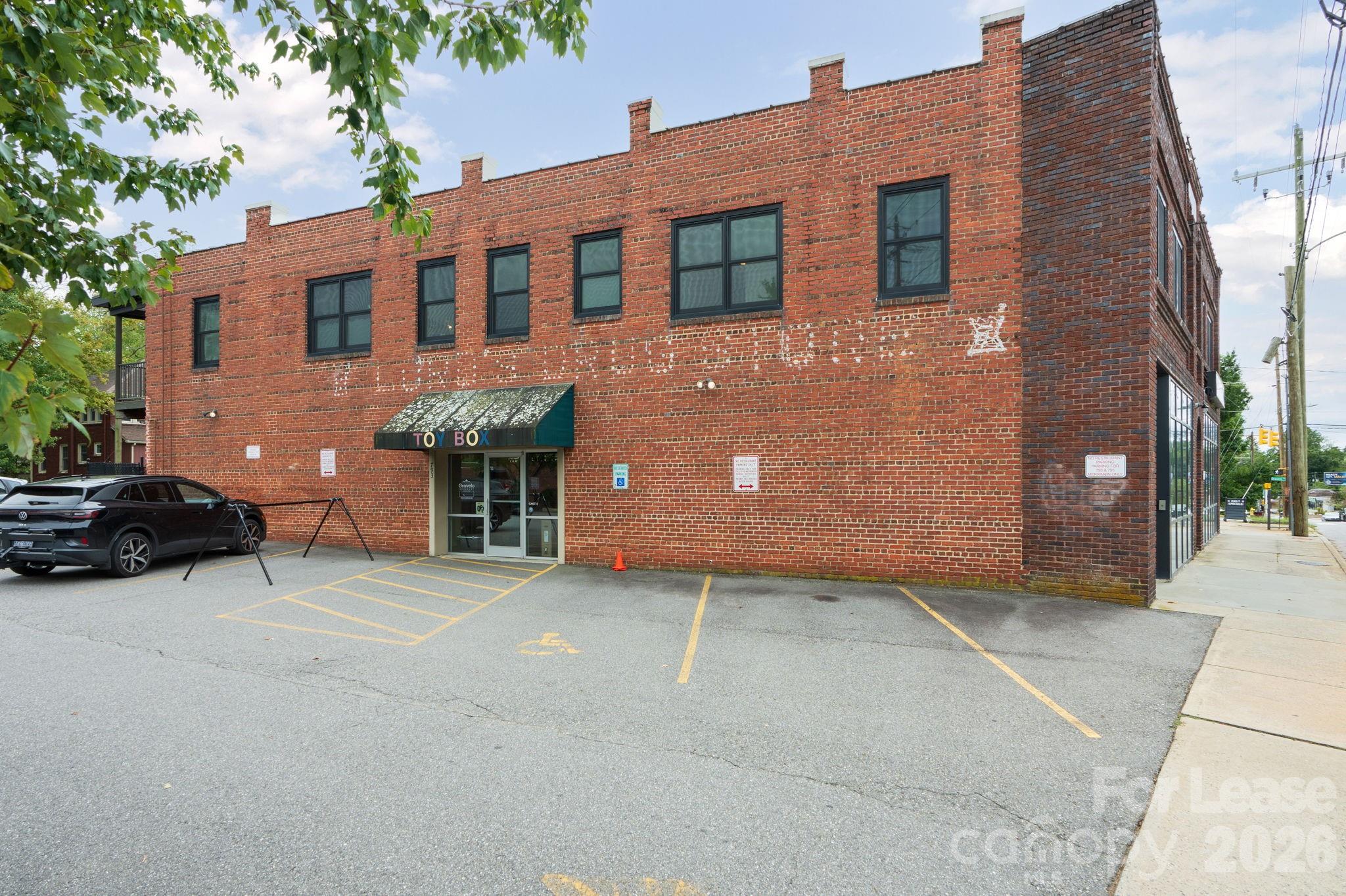 793 Merrimon Avenue Property Photo 3