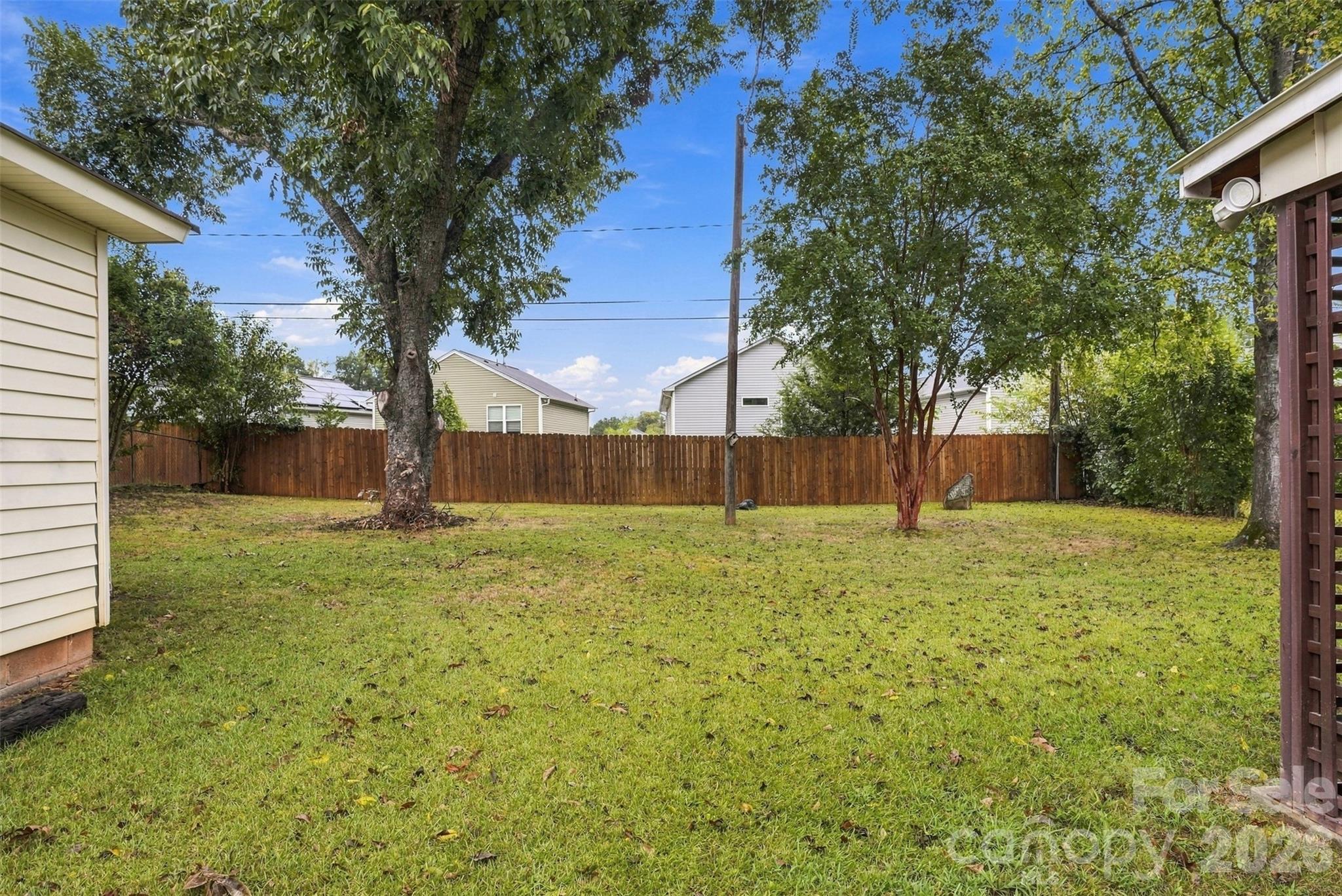 7033 Starvalley Drive Property Photo 4