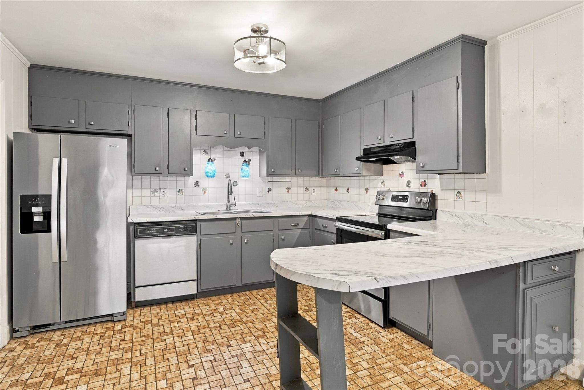 7033 Starvalley Drive Property Photo 6