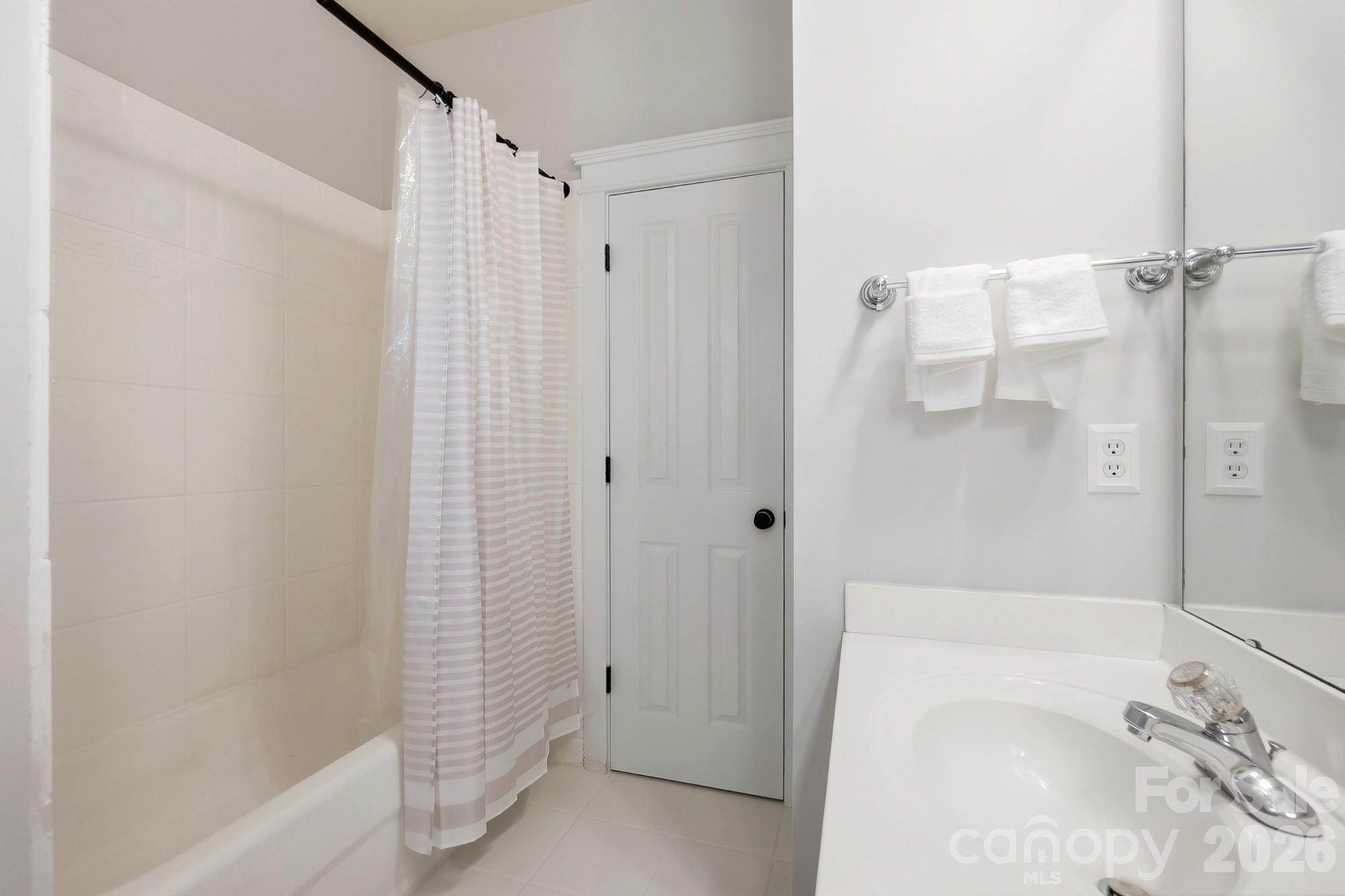 7337 Cascading Pines Drive Property Photo 35