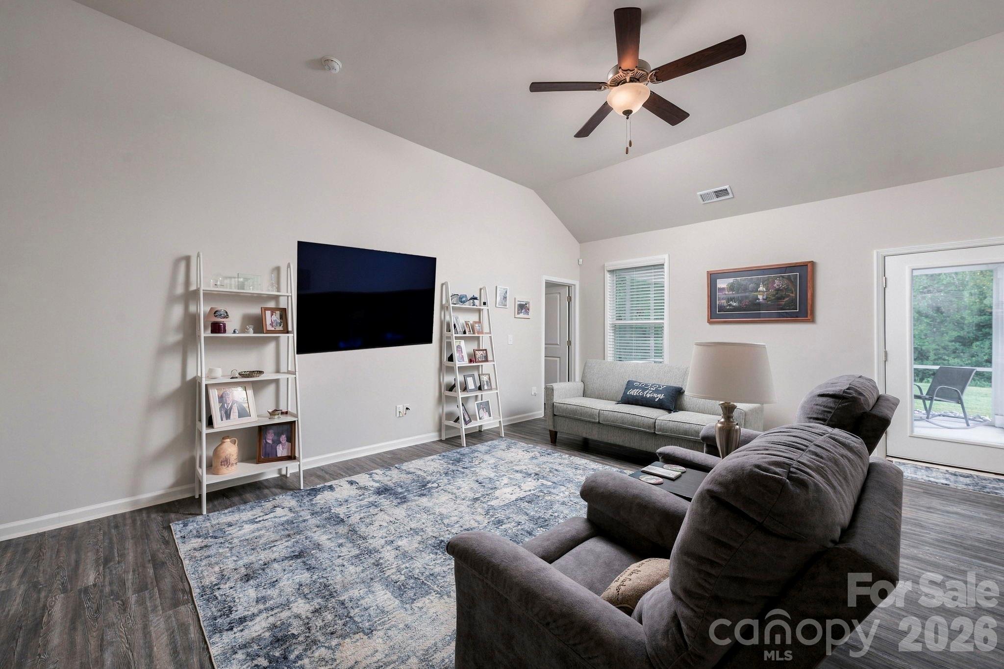 8204 Mccormick Street Property Photo 9