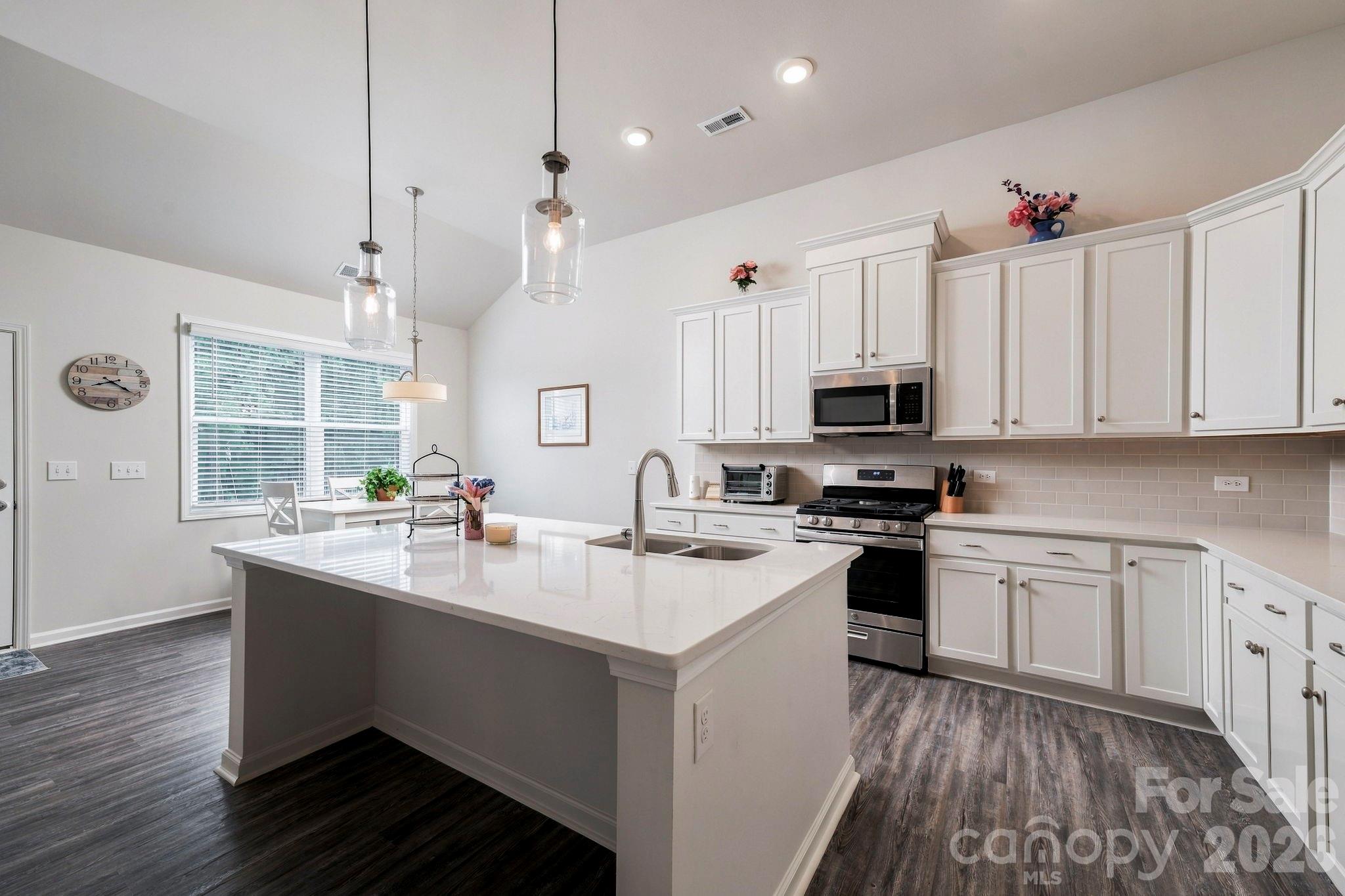 8204 Mccormick Street Property Photo 12