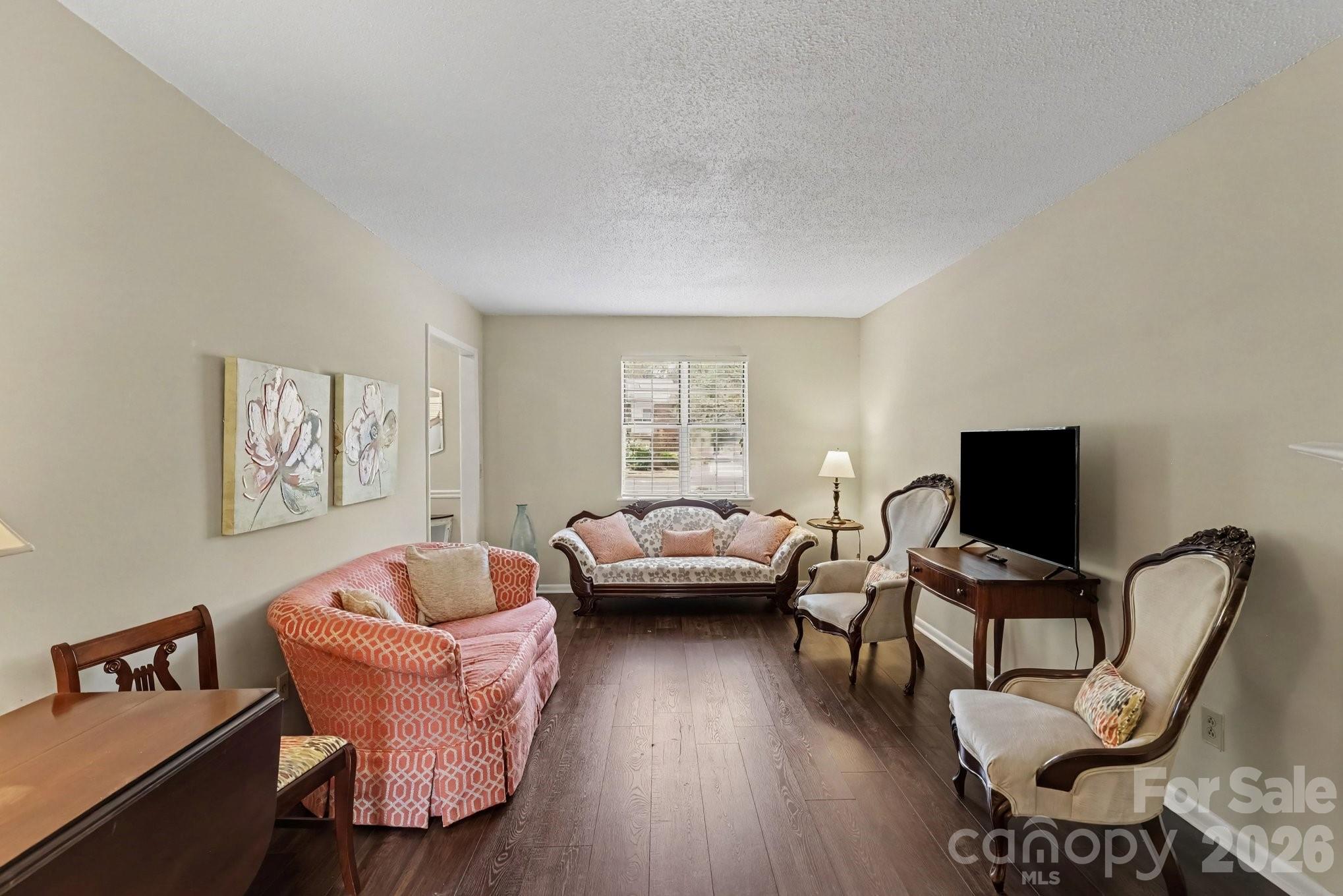 3272 Heathstead Place Property Photo 4