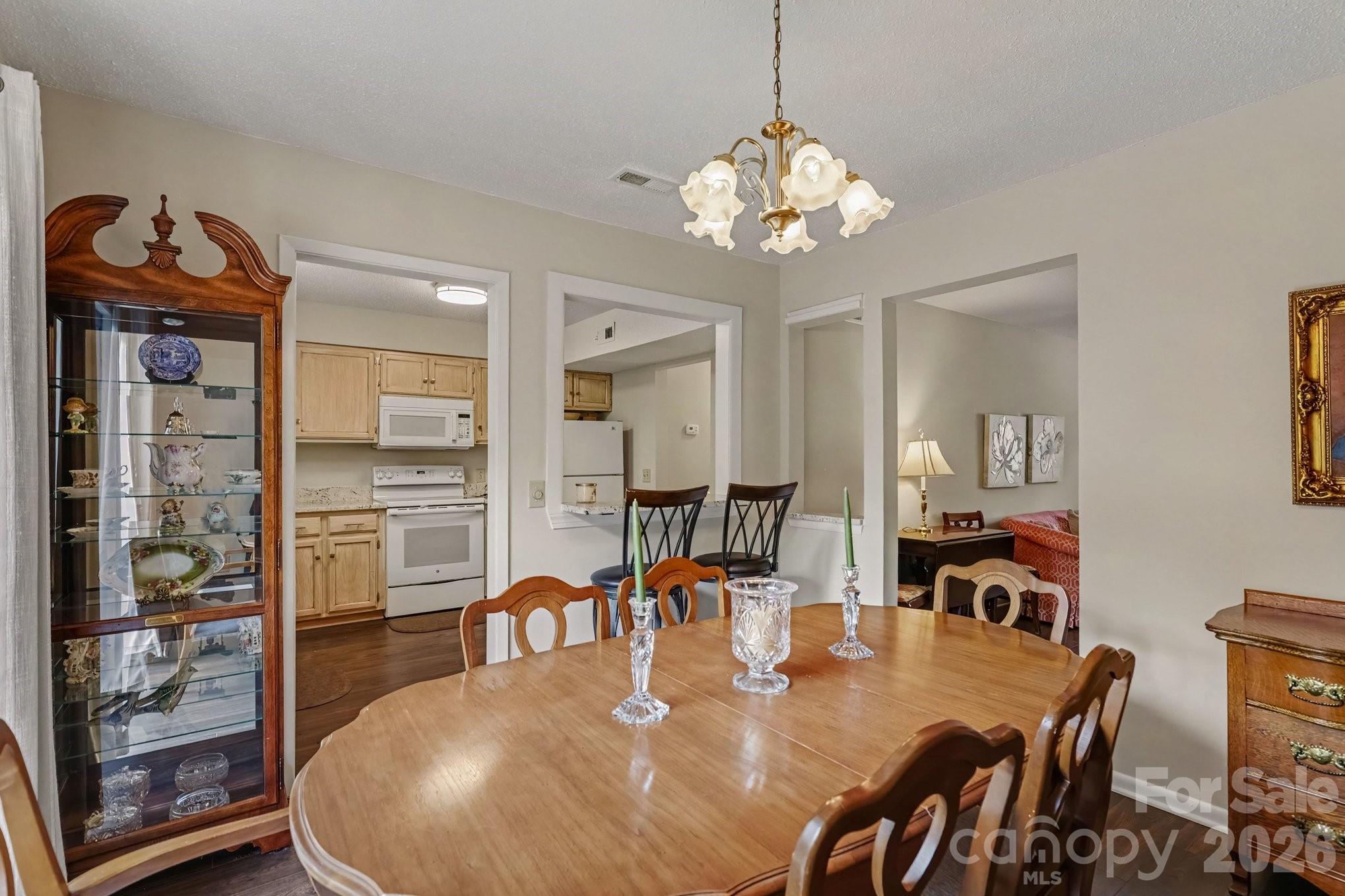 3272 Heathstead Place Property Photo 11