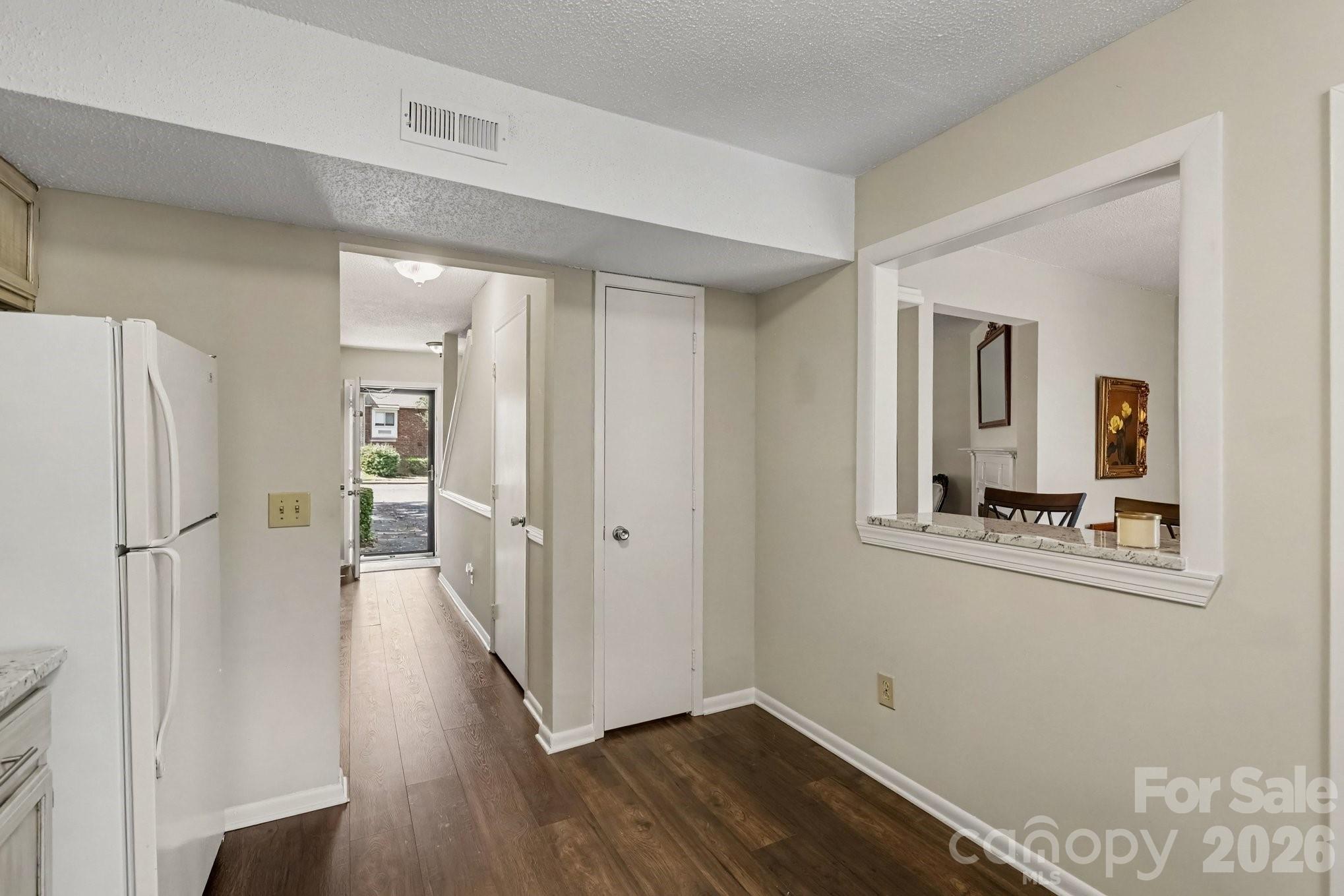 3272 Heathstead Place Property Photo 13