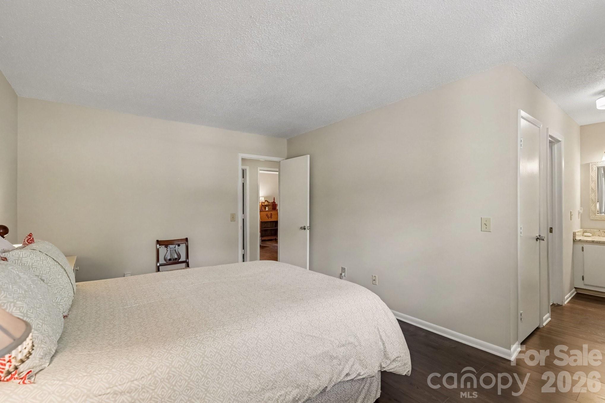 3272 Heathstead Place Property Photo 16