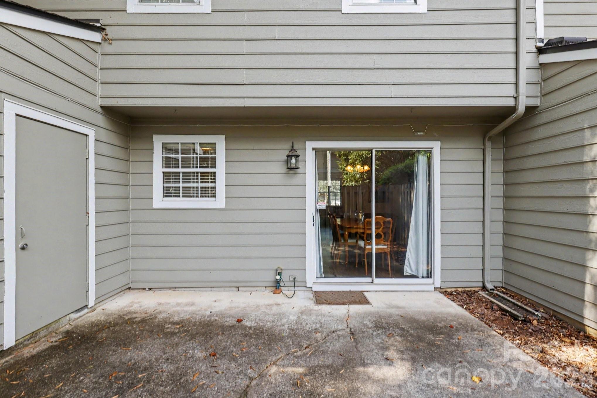 3272 Heathstead Place Property Photo 24