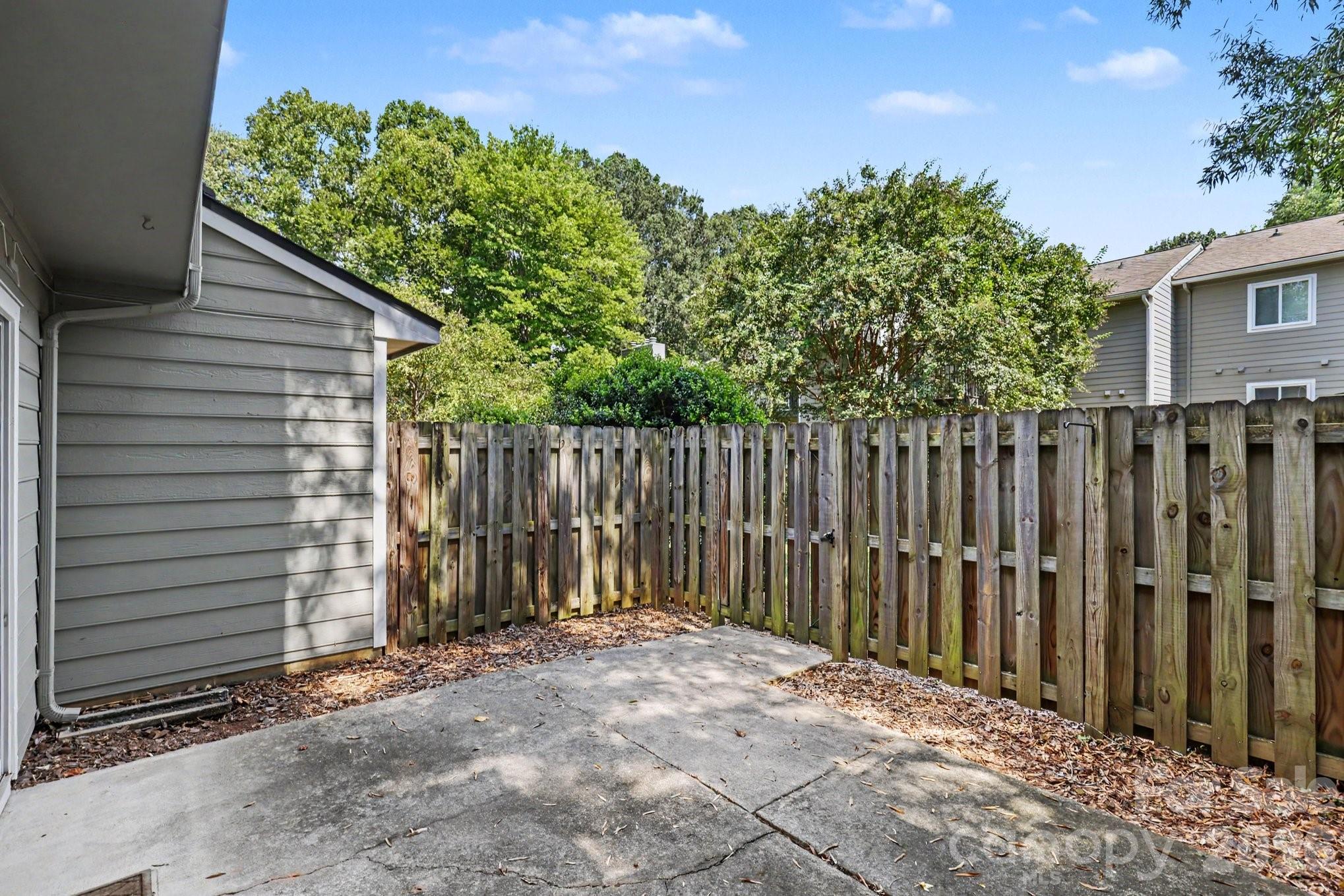 3272 Heathstead Place Property Photo 25