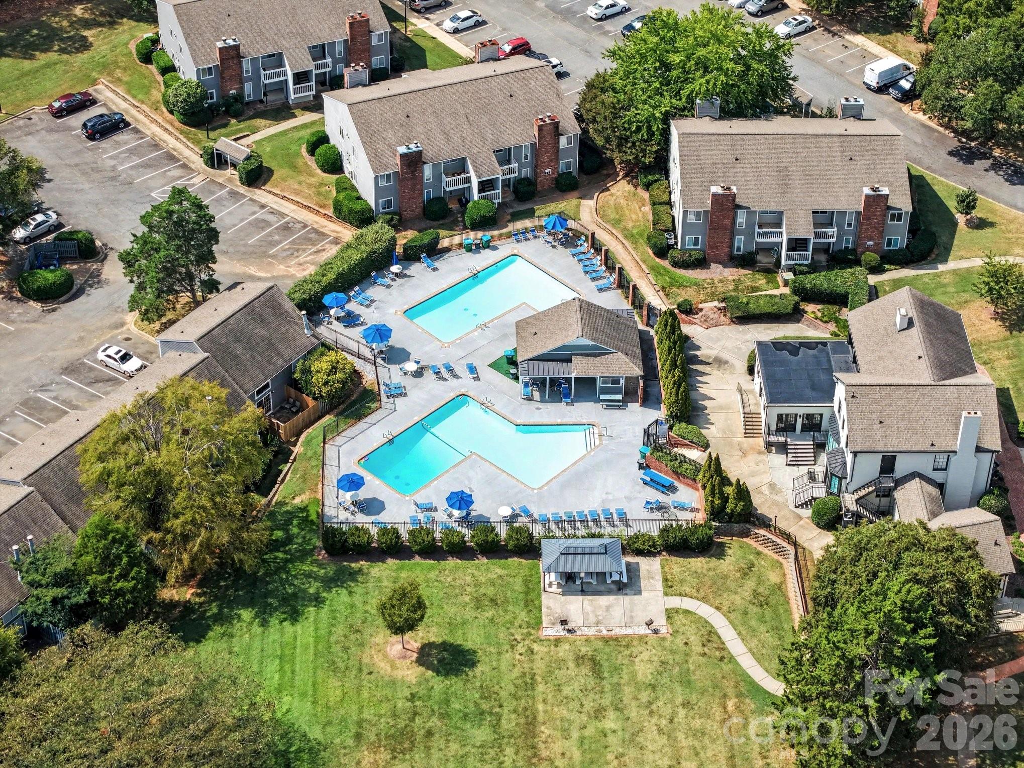 3272 Heathstead Place Property Photo 28
