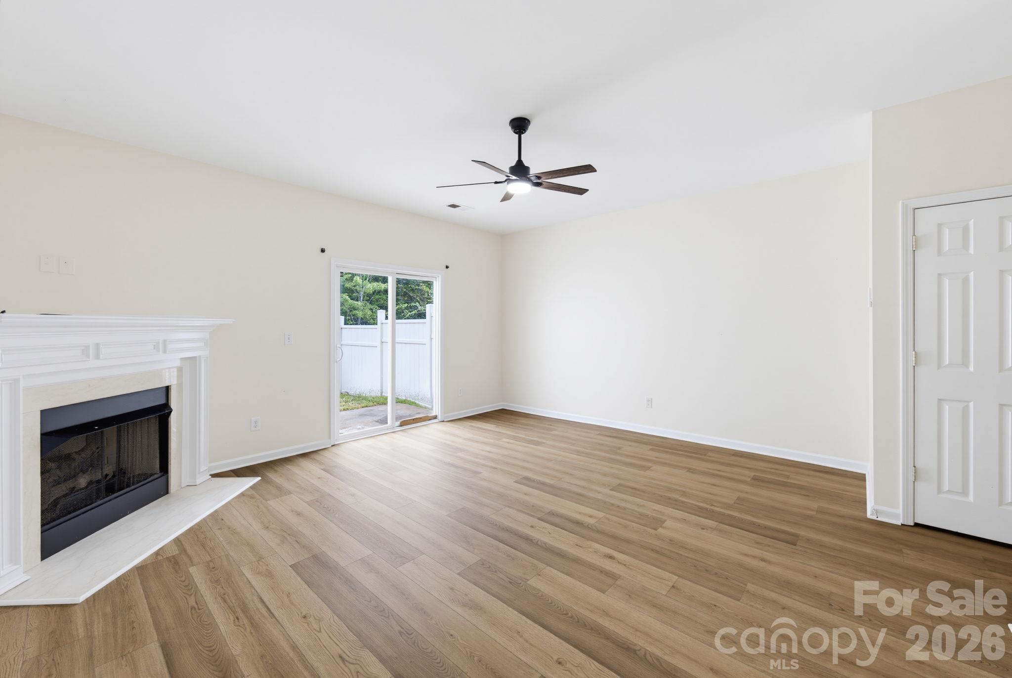 2176 Winthrop Chase Drive Property Photo 11