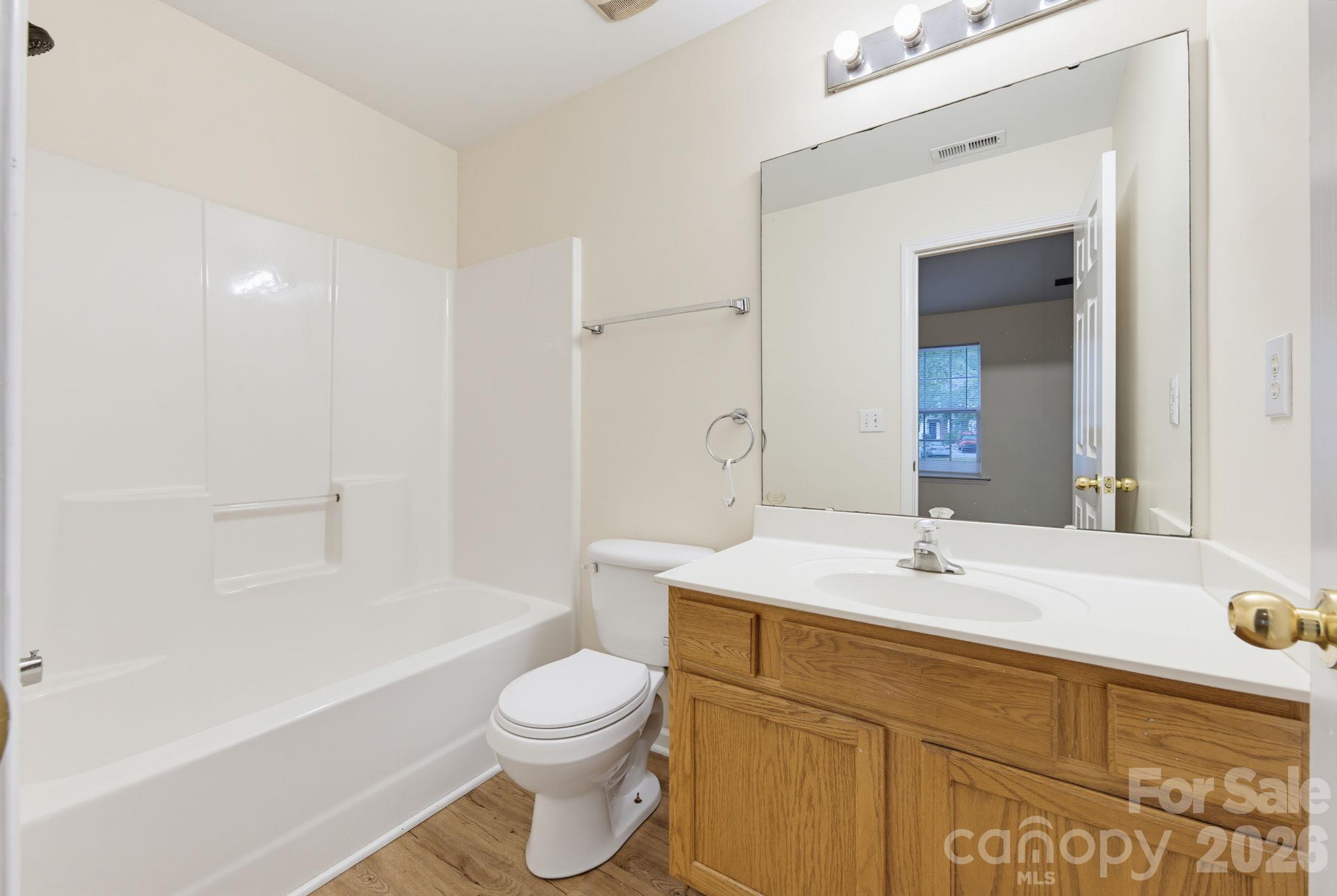 2176 Winthrop Chase Drive Property Photo 19