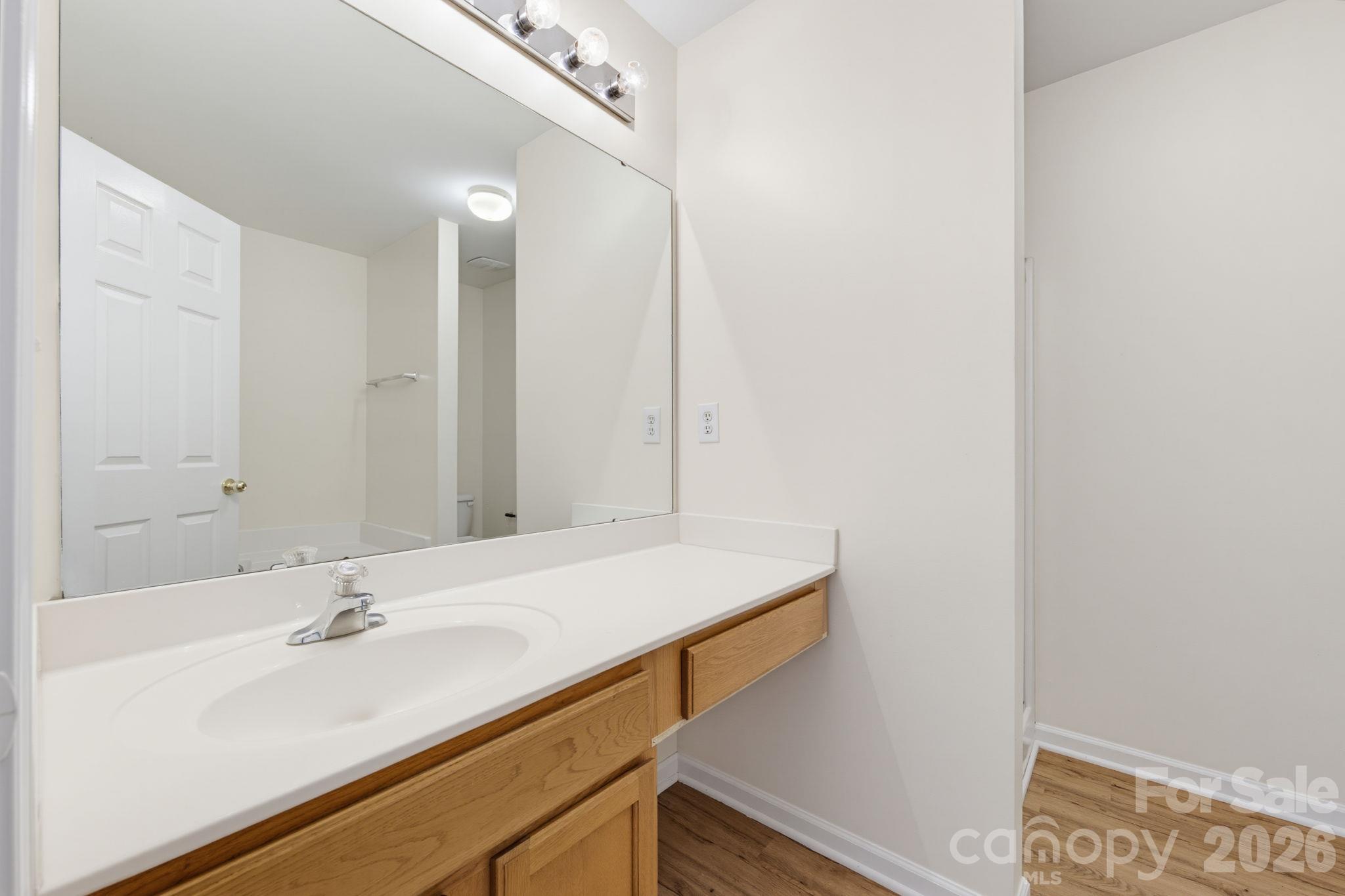 2176 Winthrop Chase Drive Property Photo 23