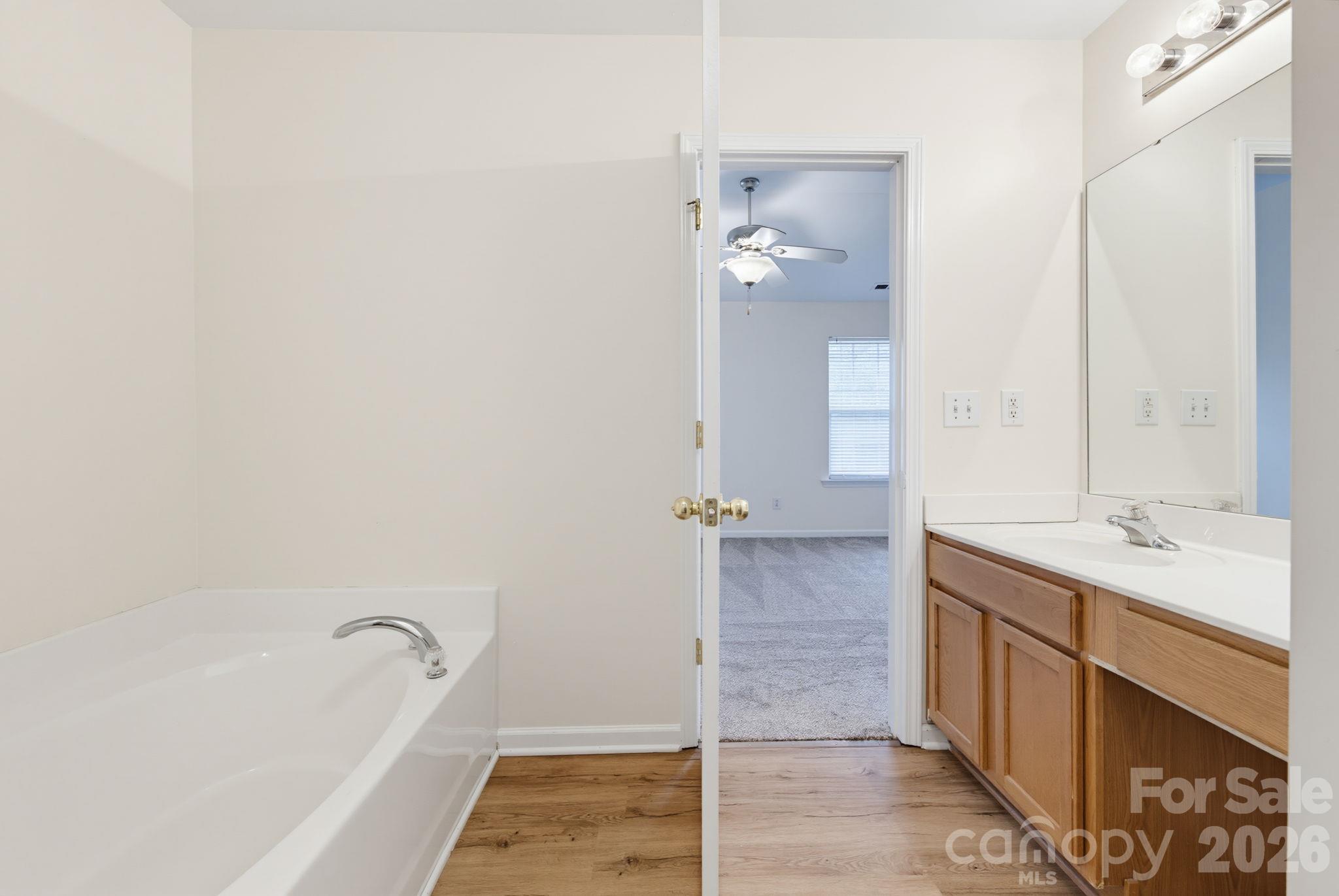 2176 Winthrop Chase Drive Property Photo 25