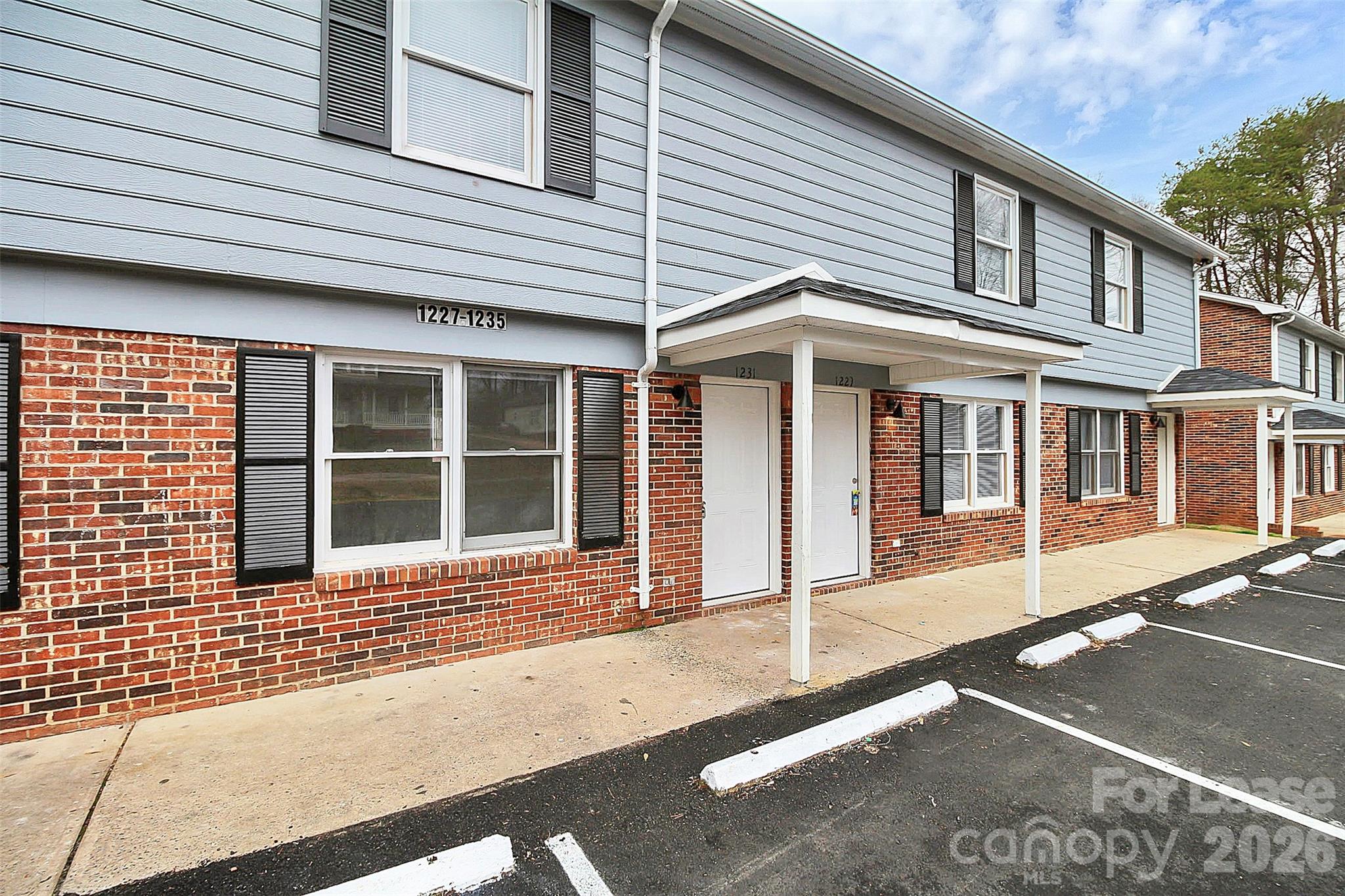 1231 Anderson Street Property Photo 1