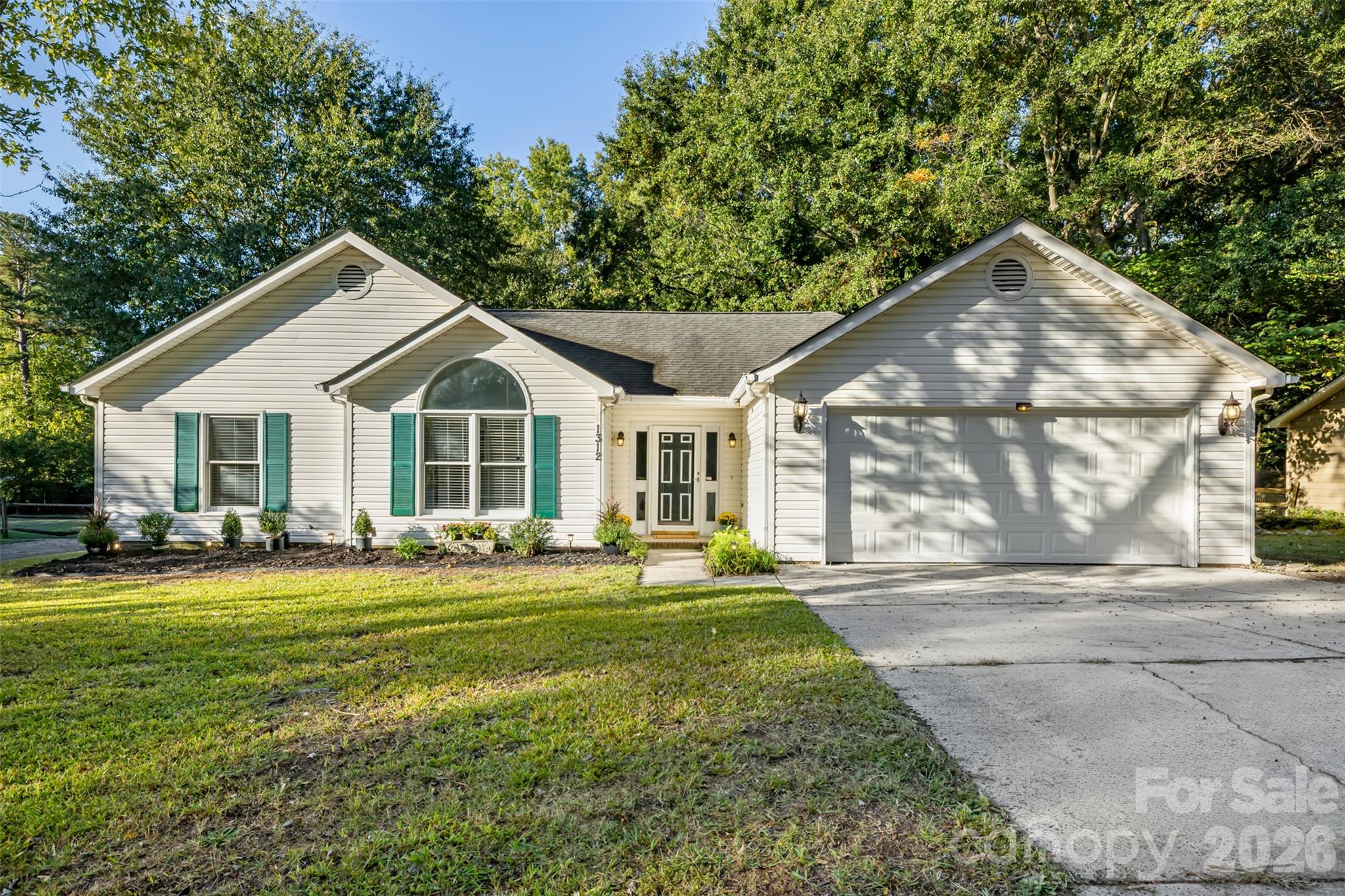1312 Newfound Hollow Drive Property Photo 2