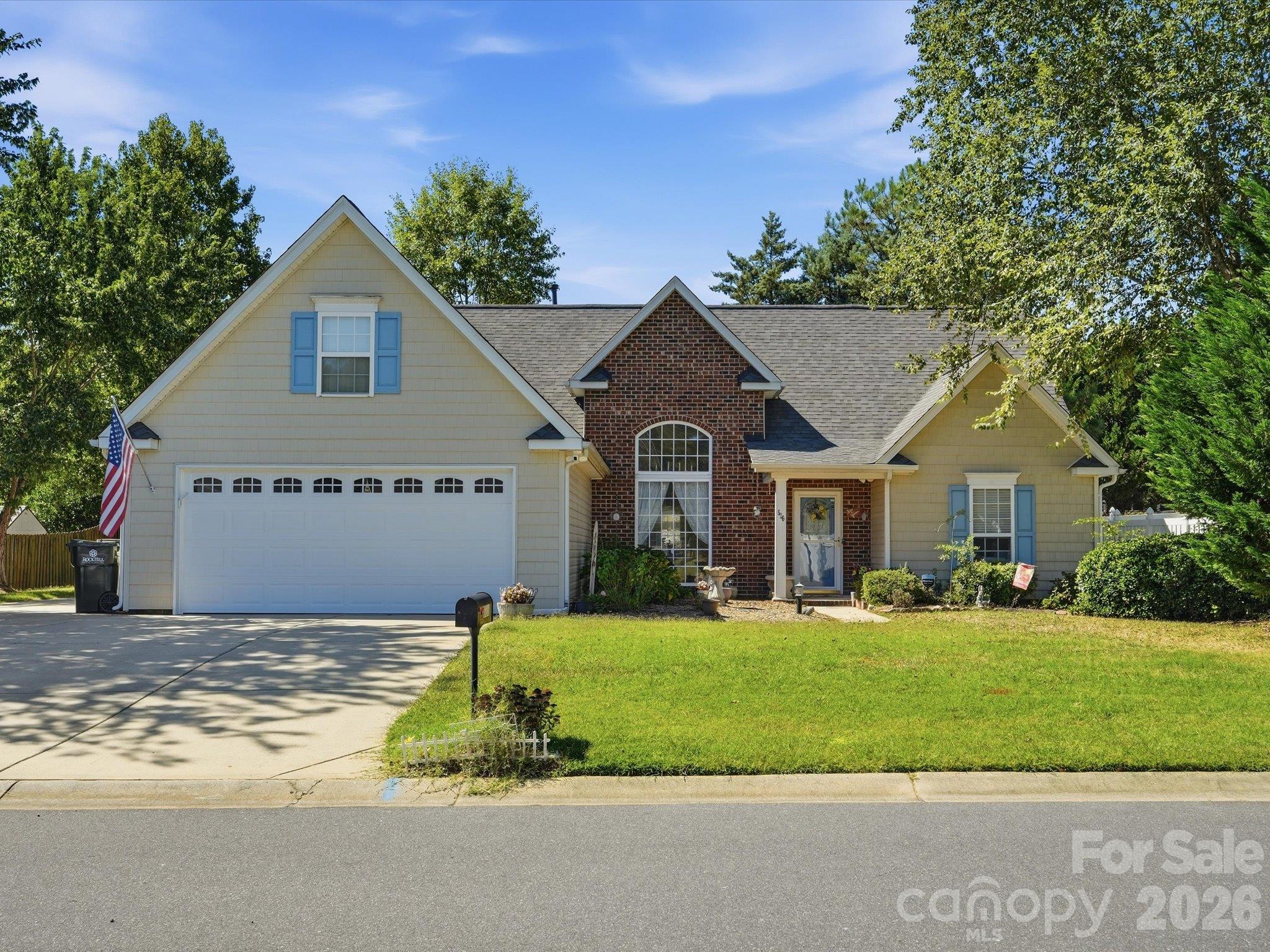 526 Kenbridge Lane Property Photo 1