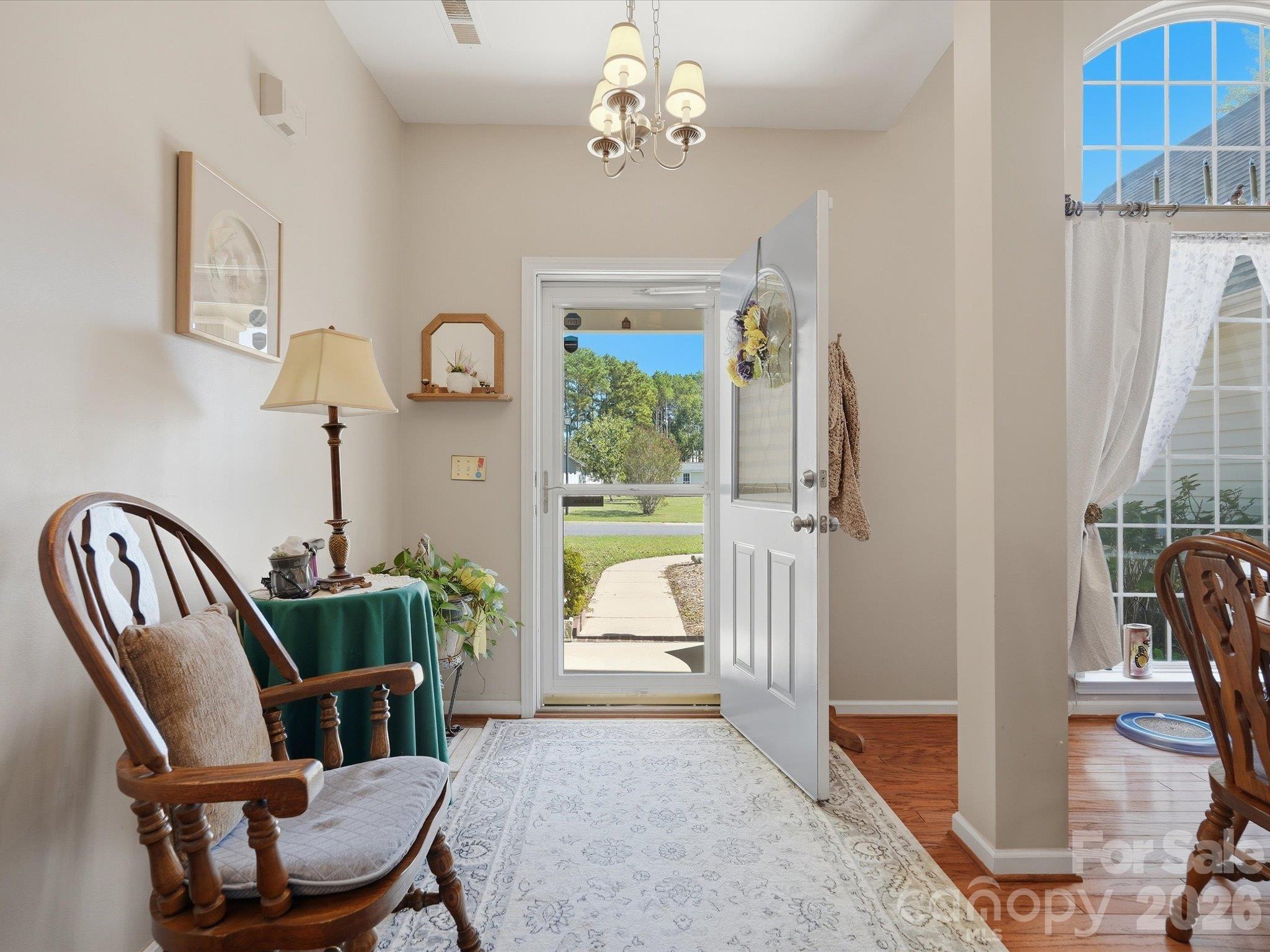 526 Kenbridge Lane Property Photo 6
