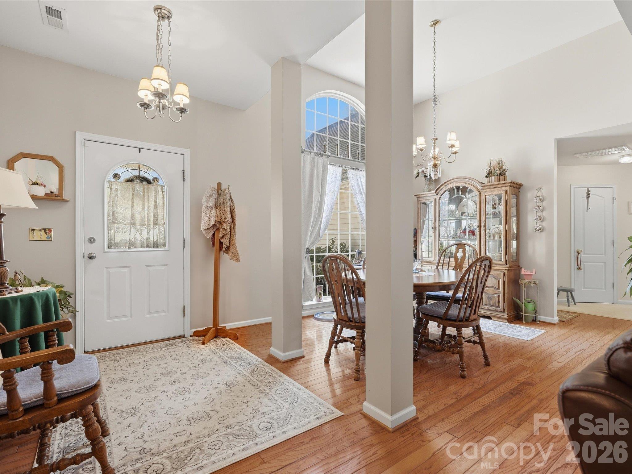 526 Kenbridge Lane Property Photo 7