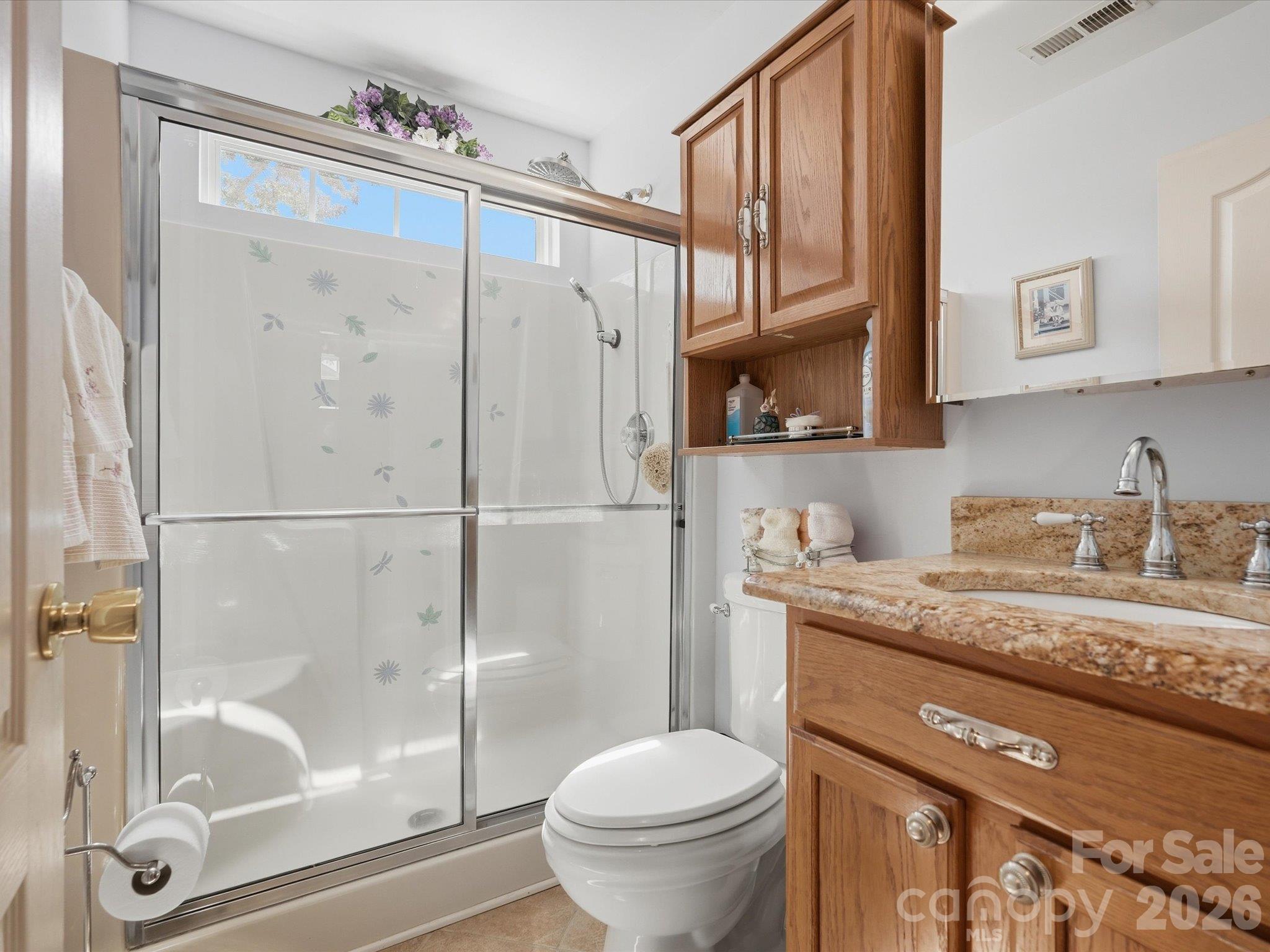 526 Kenbridge Lane Property Photo 22