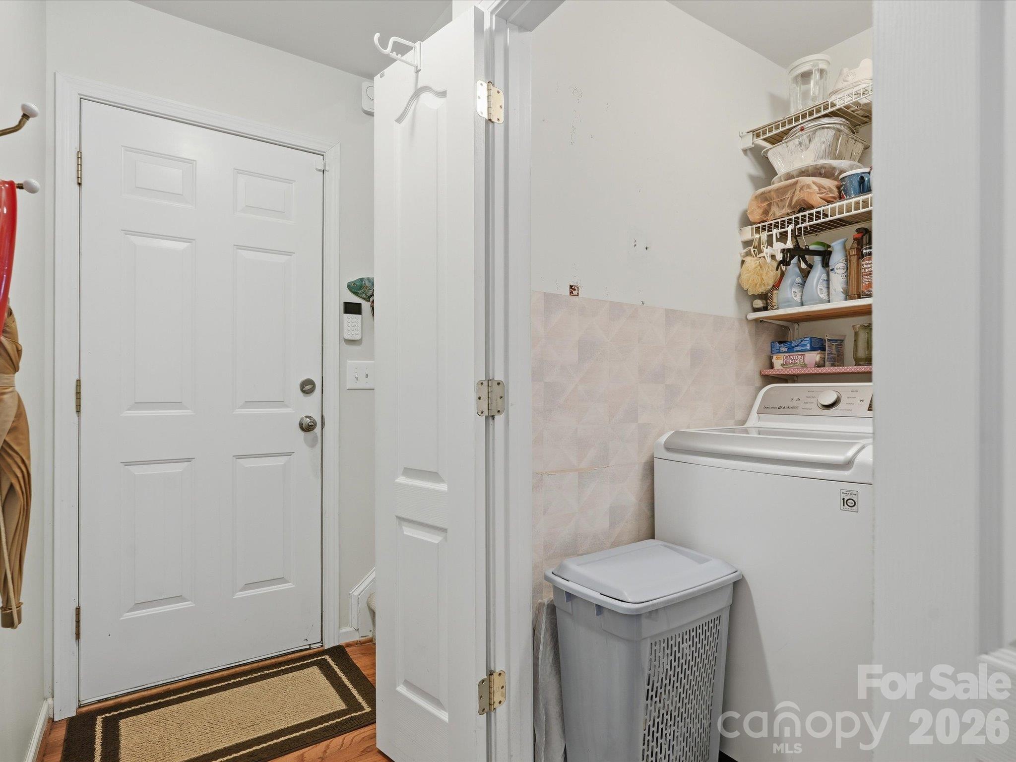 526 Kenbridge Lane Property Photo 33