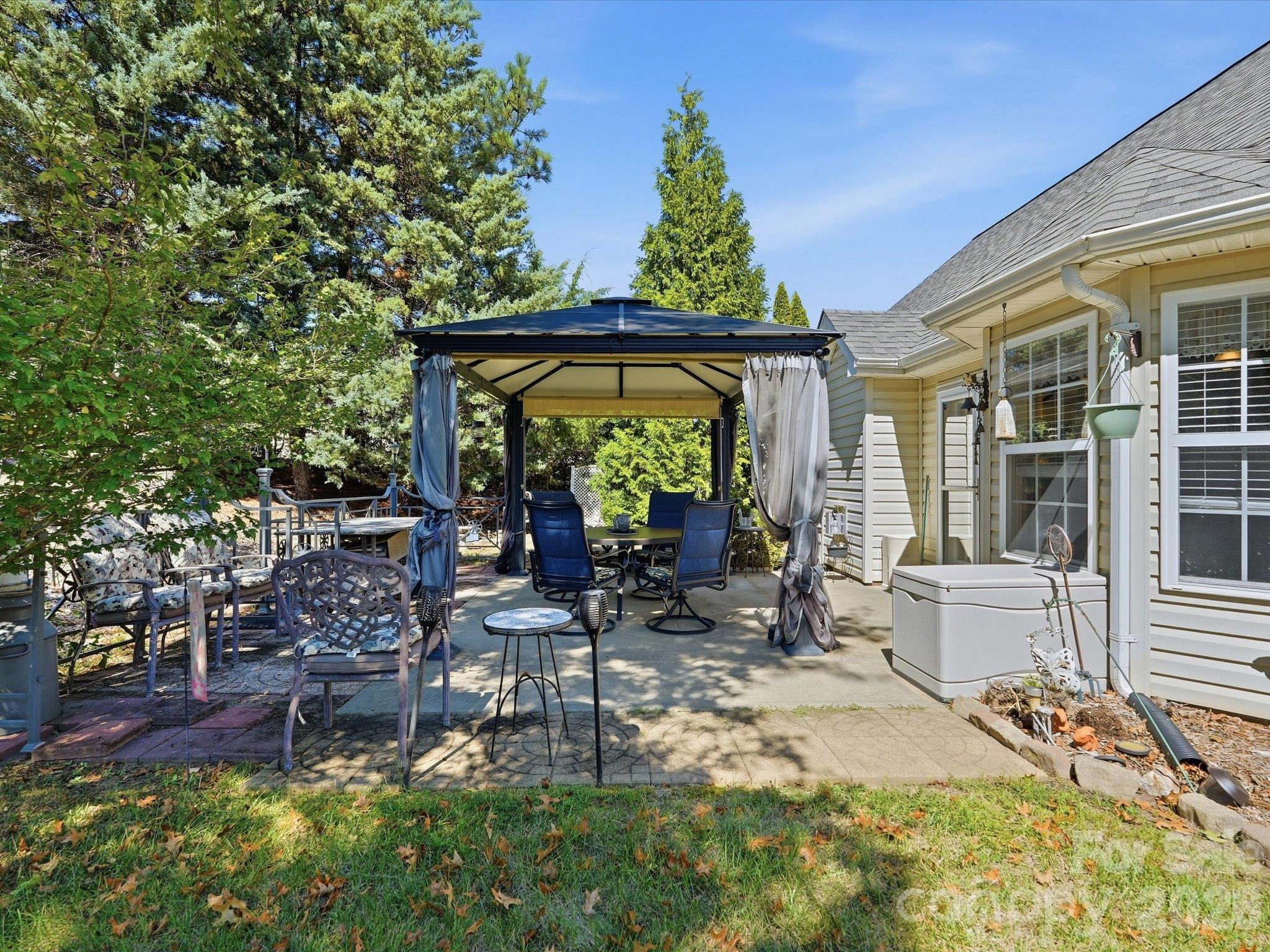 526 Kenbridge Lane Property Photo 40