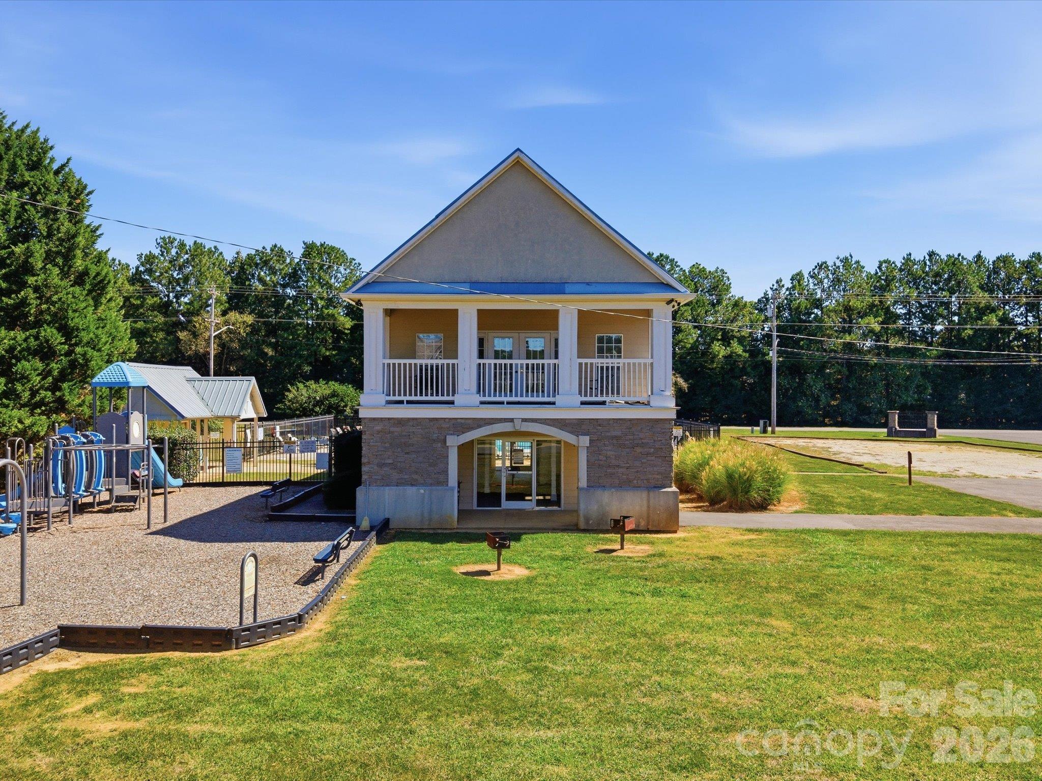 526 Kenbridge Lane Property Photo 44