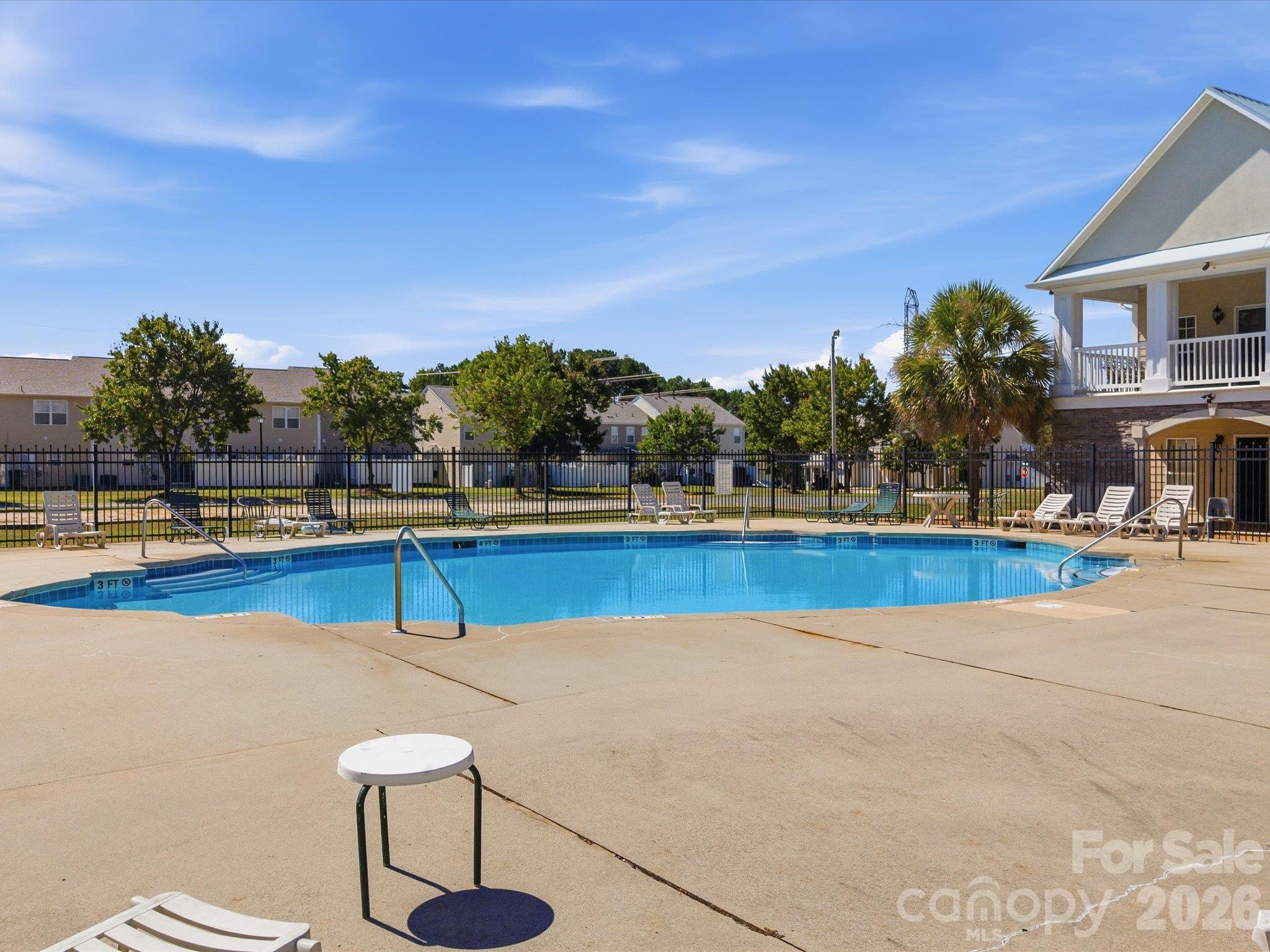 526 Kenbridge Lane Property Photo 46