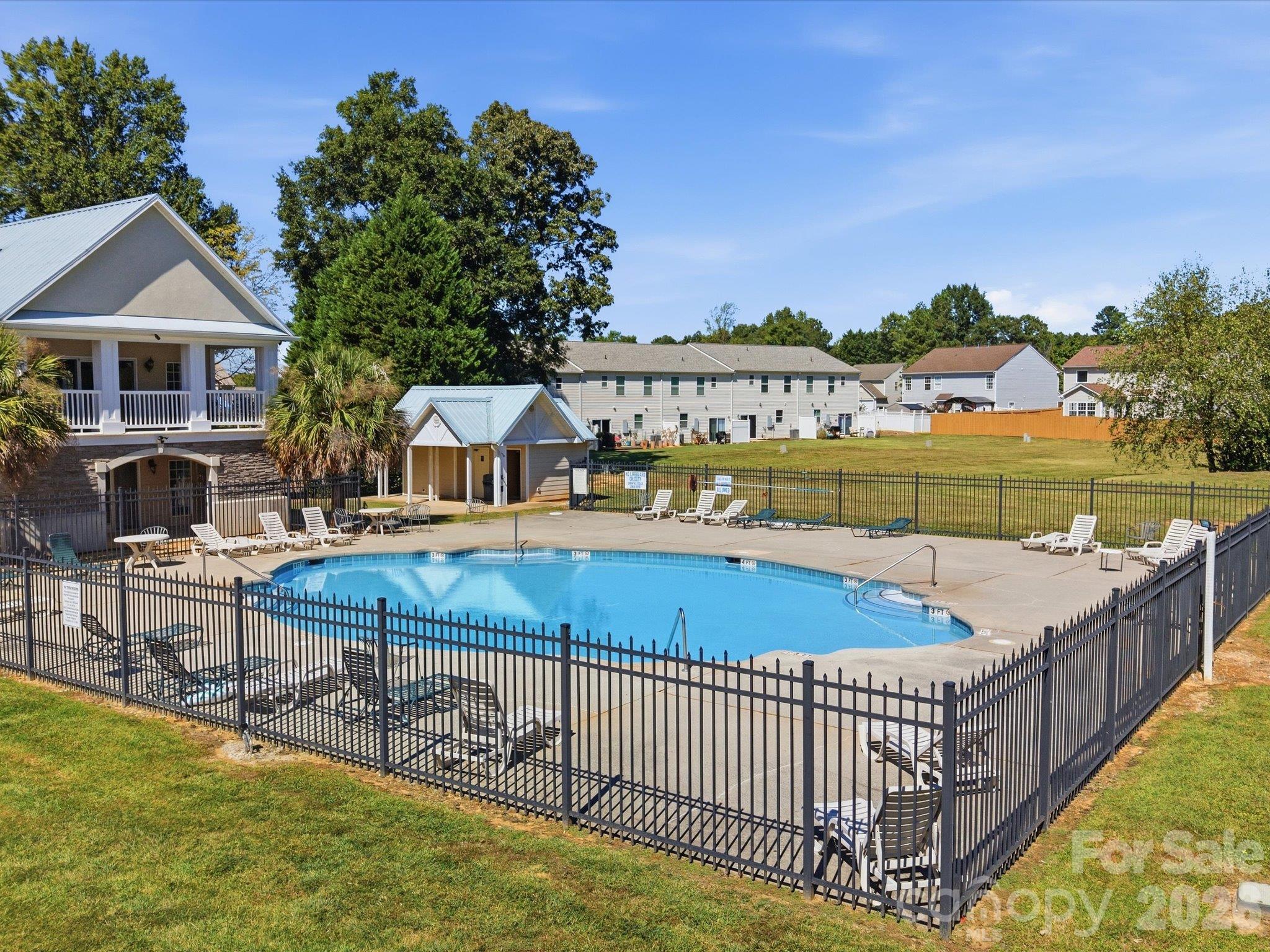 526 Kenbridge Lane Property Photo 47