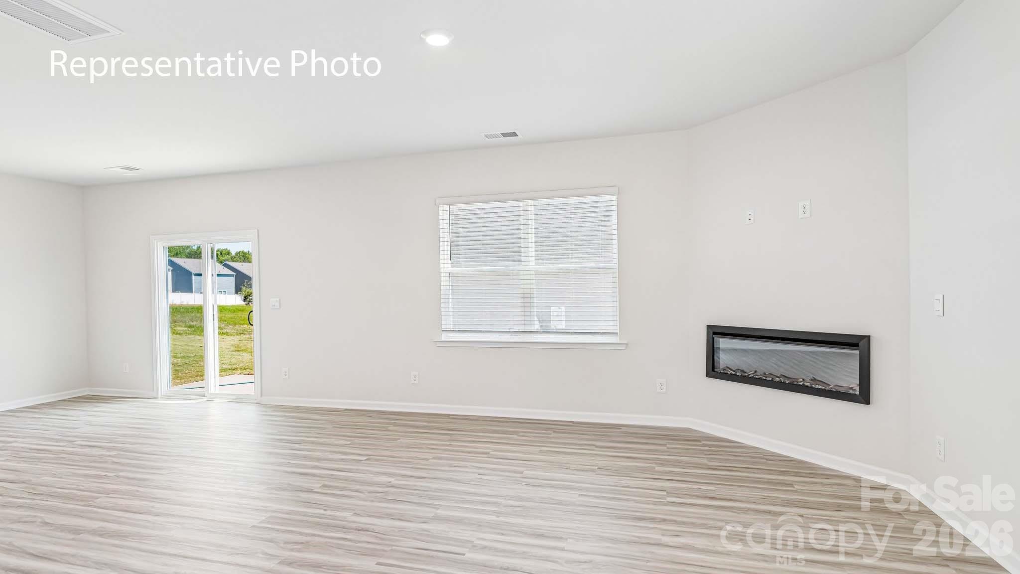 926 Two Brothers Lane Property Photo 4