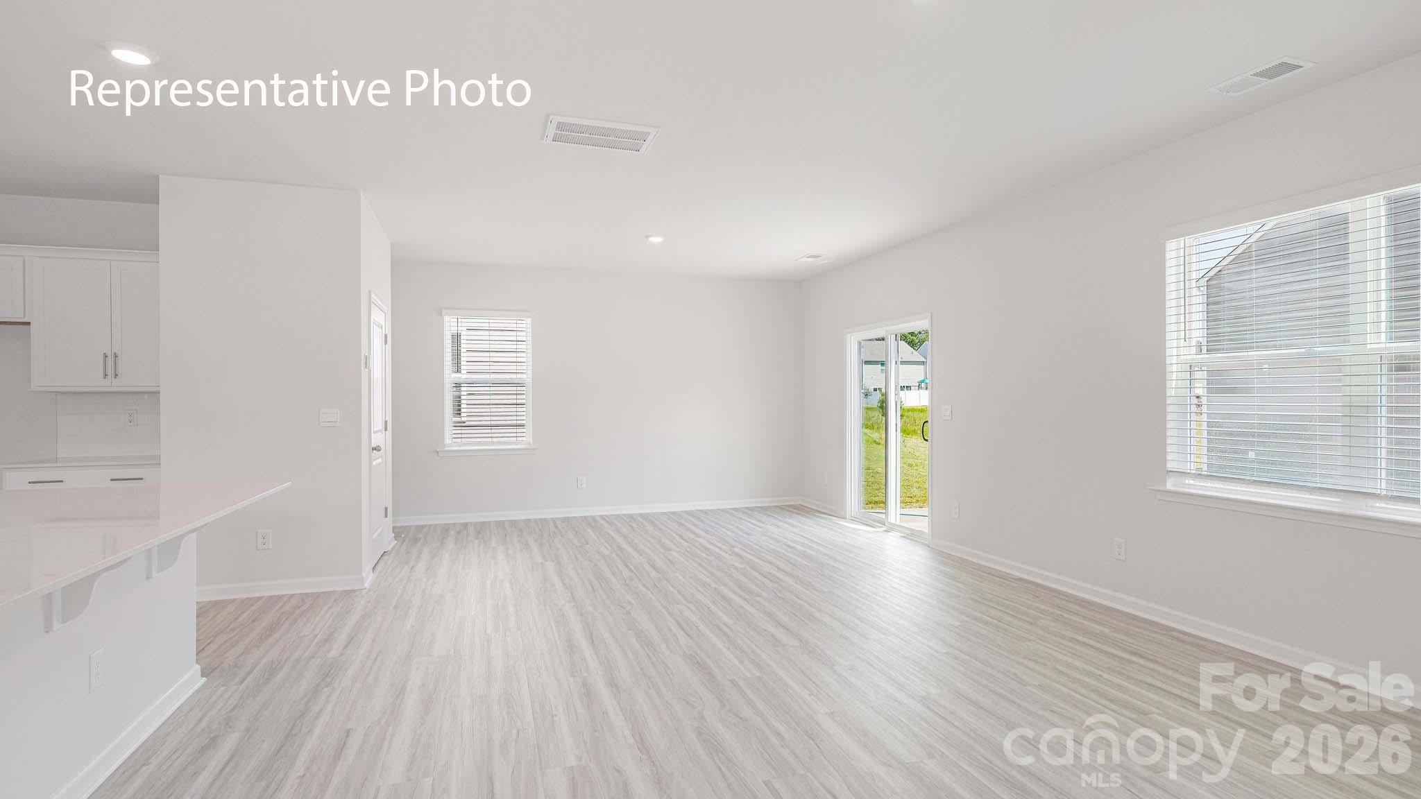 926 Two Brothers Lane Property Photo 6