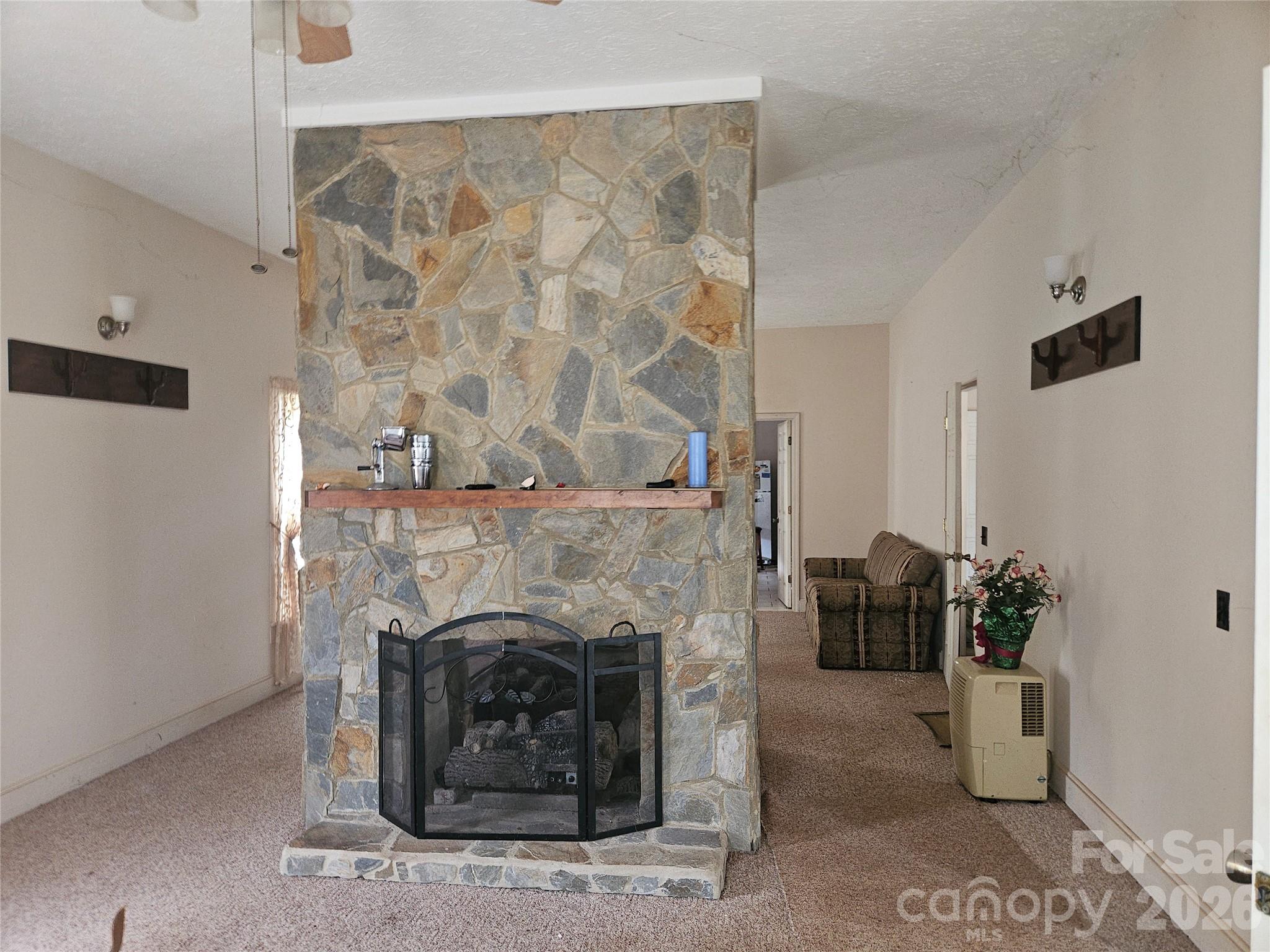 128 Brittany Lane Property Photo 2