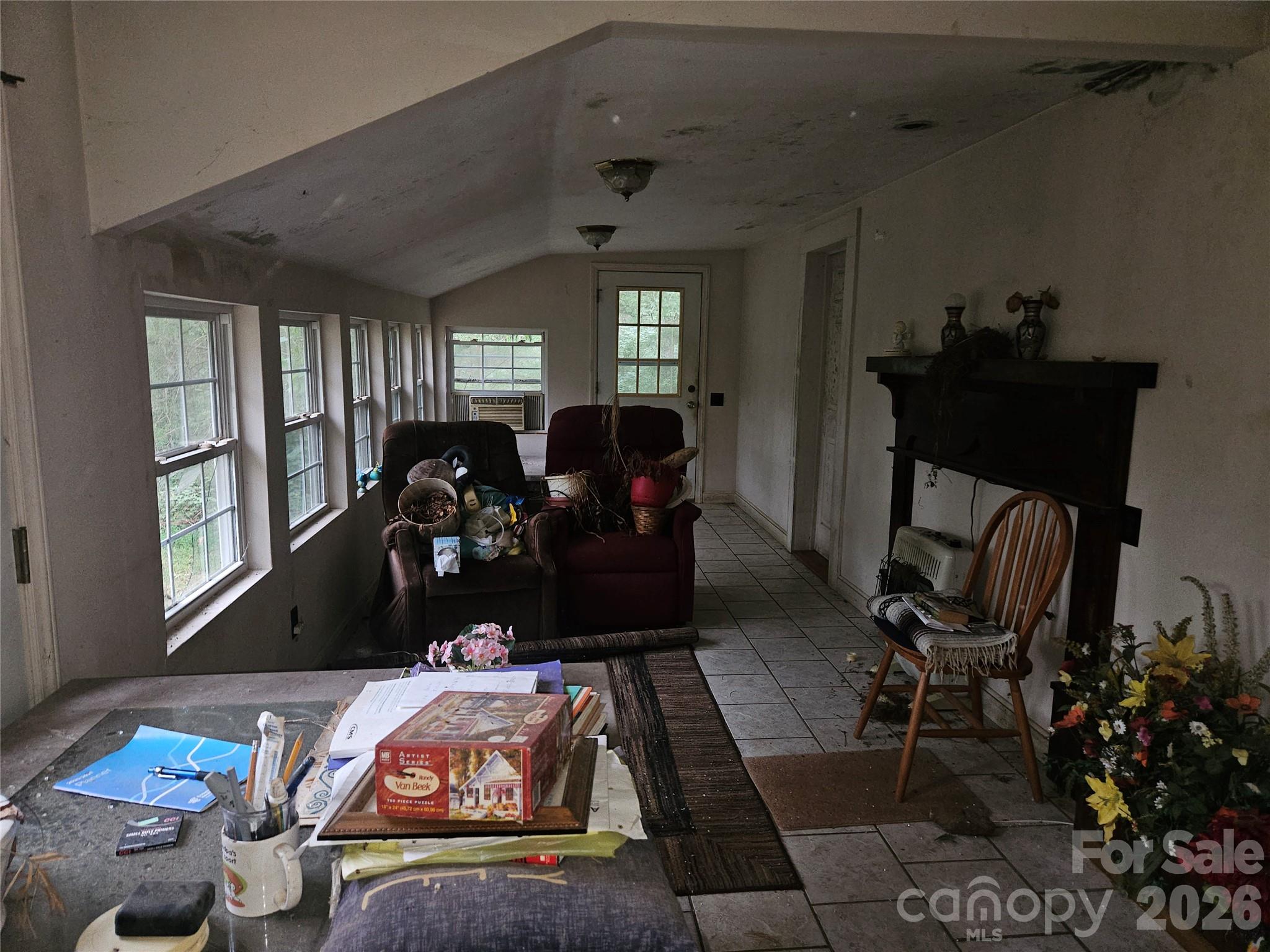 128 Brittany Lane Property Photo 14