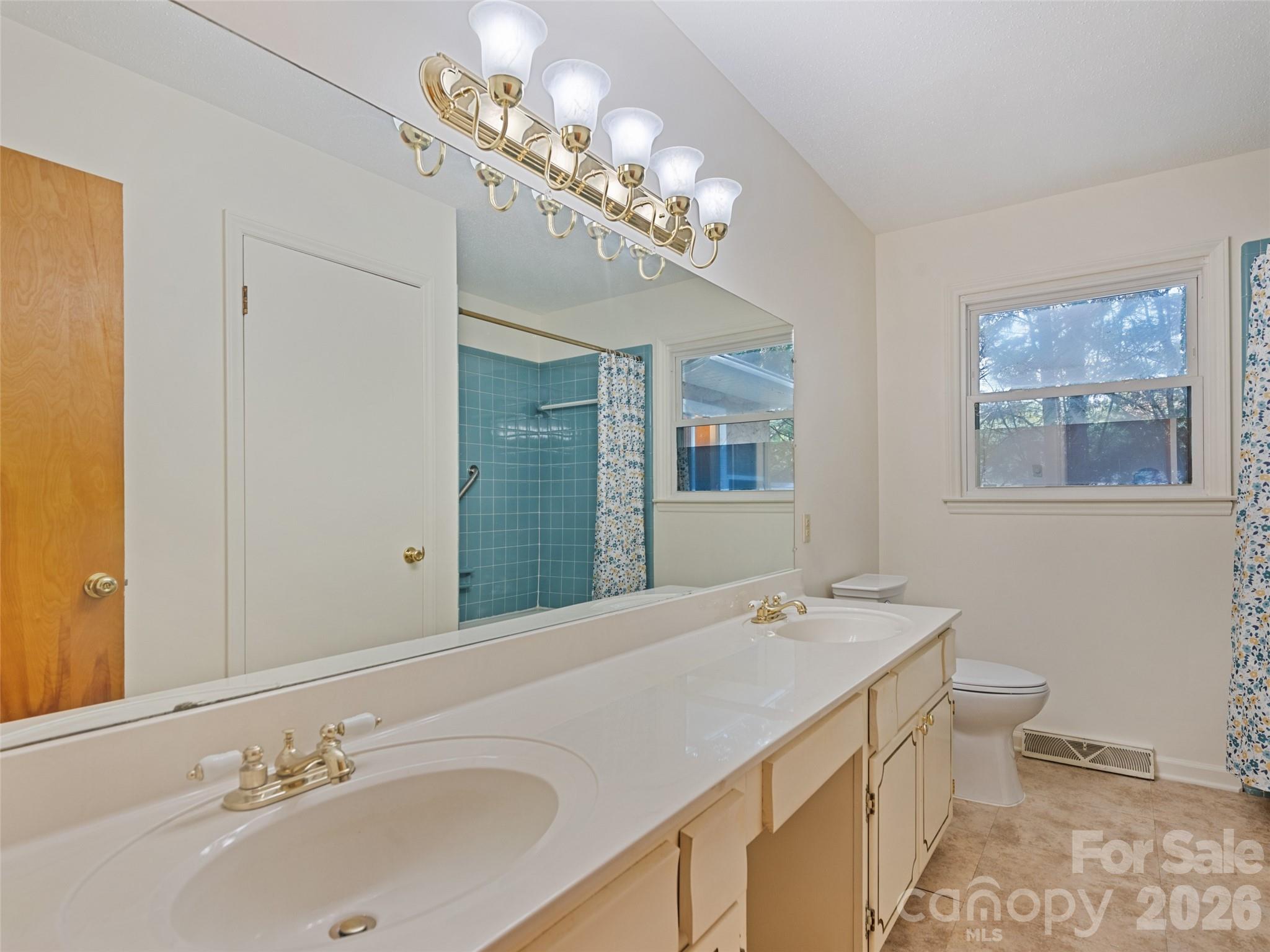 11 Crestwood Lane Property Photo 22