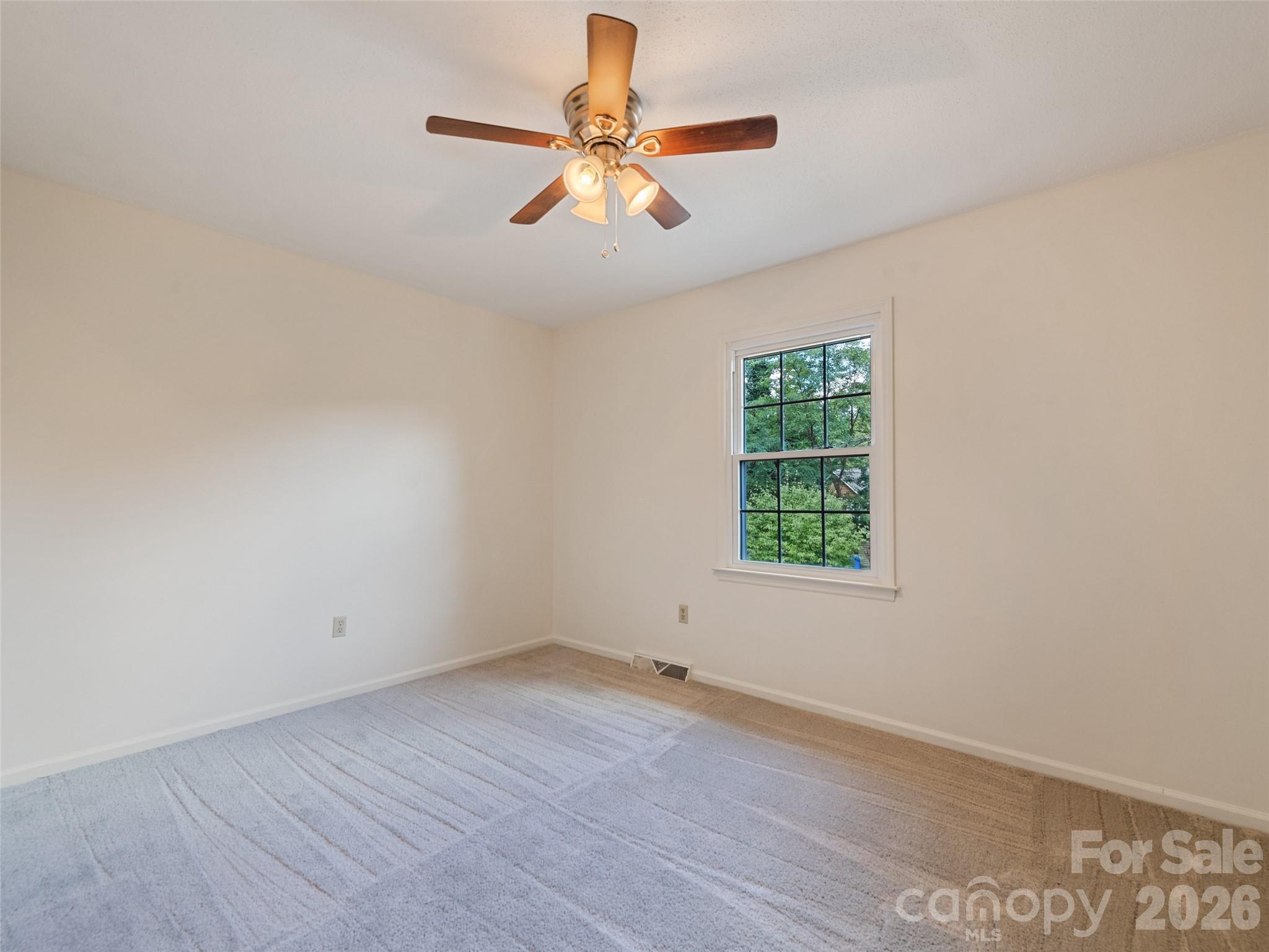 11 Crestwood Lane Property Photo 23