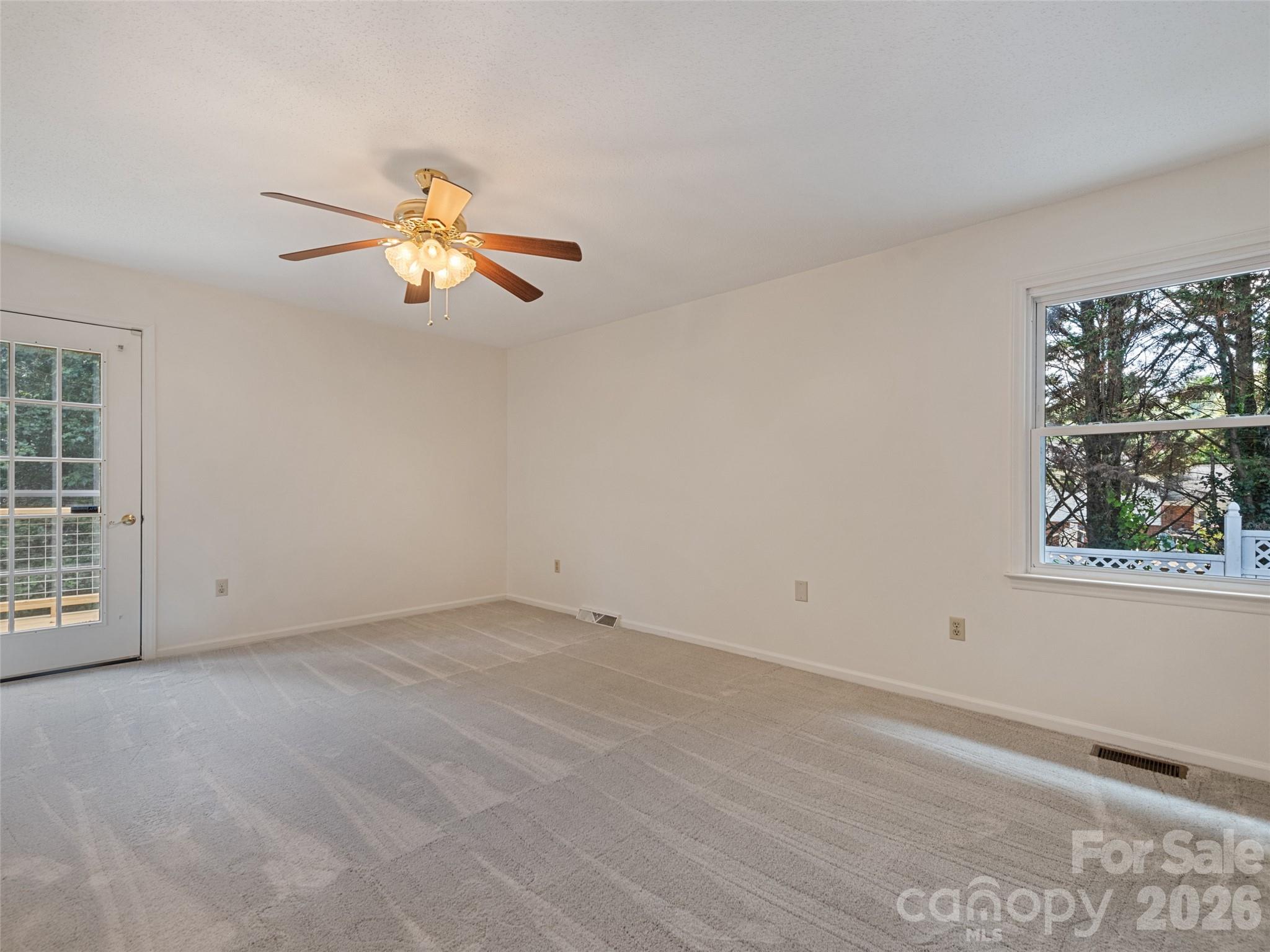 11 Crestwood Lane Property Photo 28