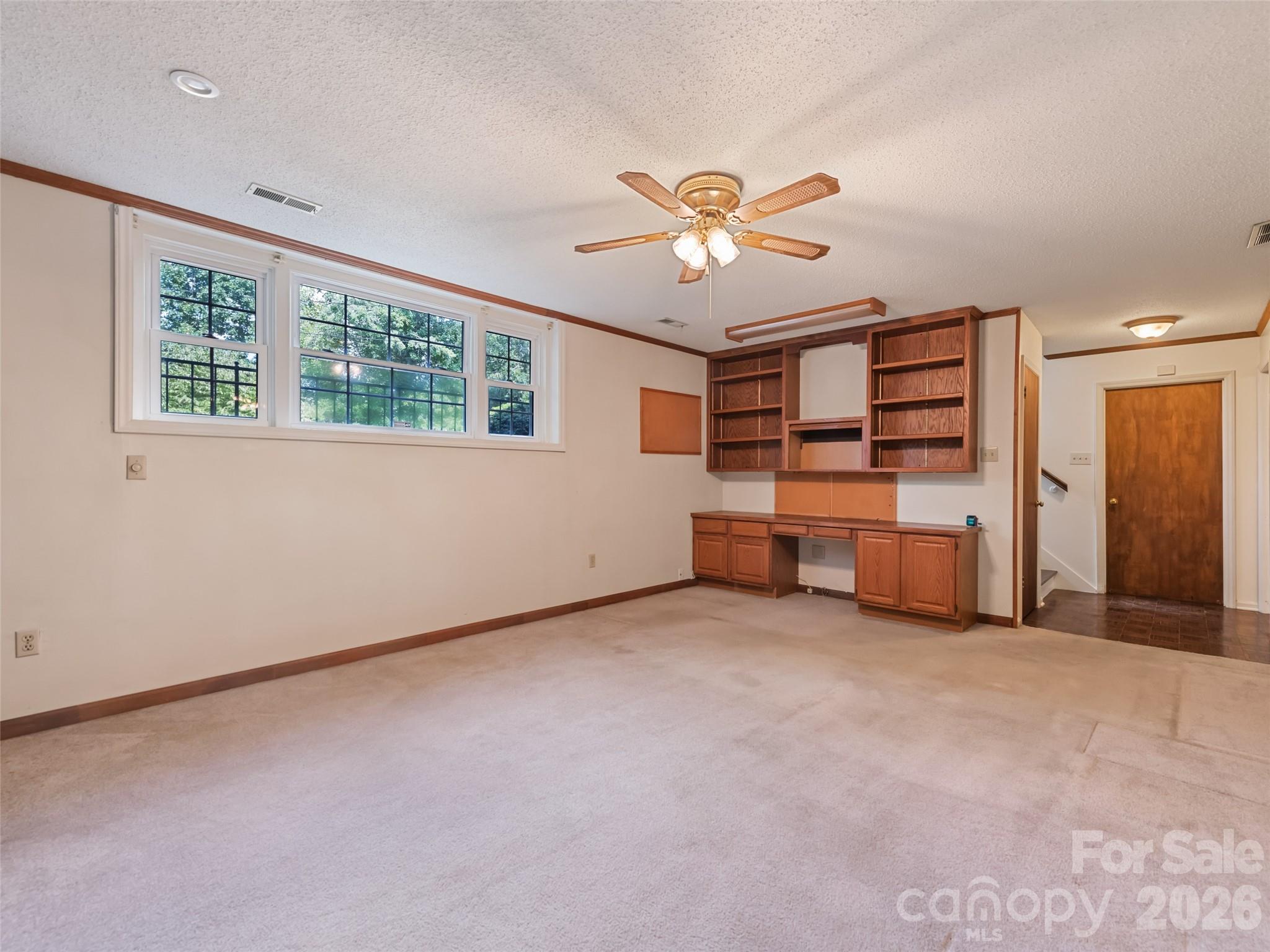 11 Crestwood Lane Property Photo 33