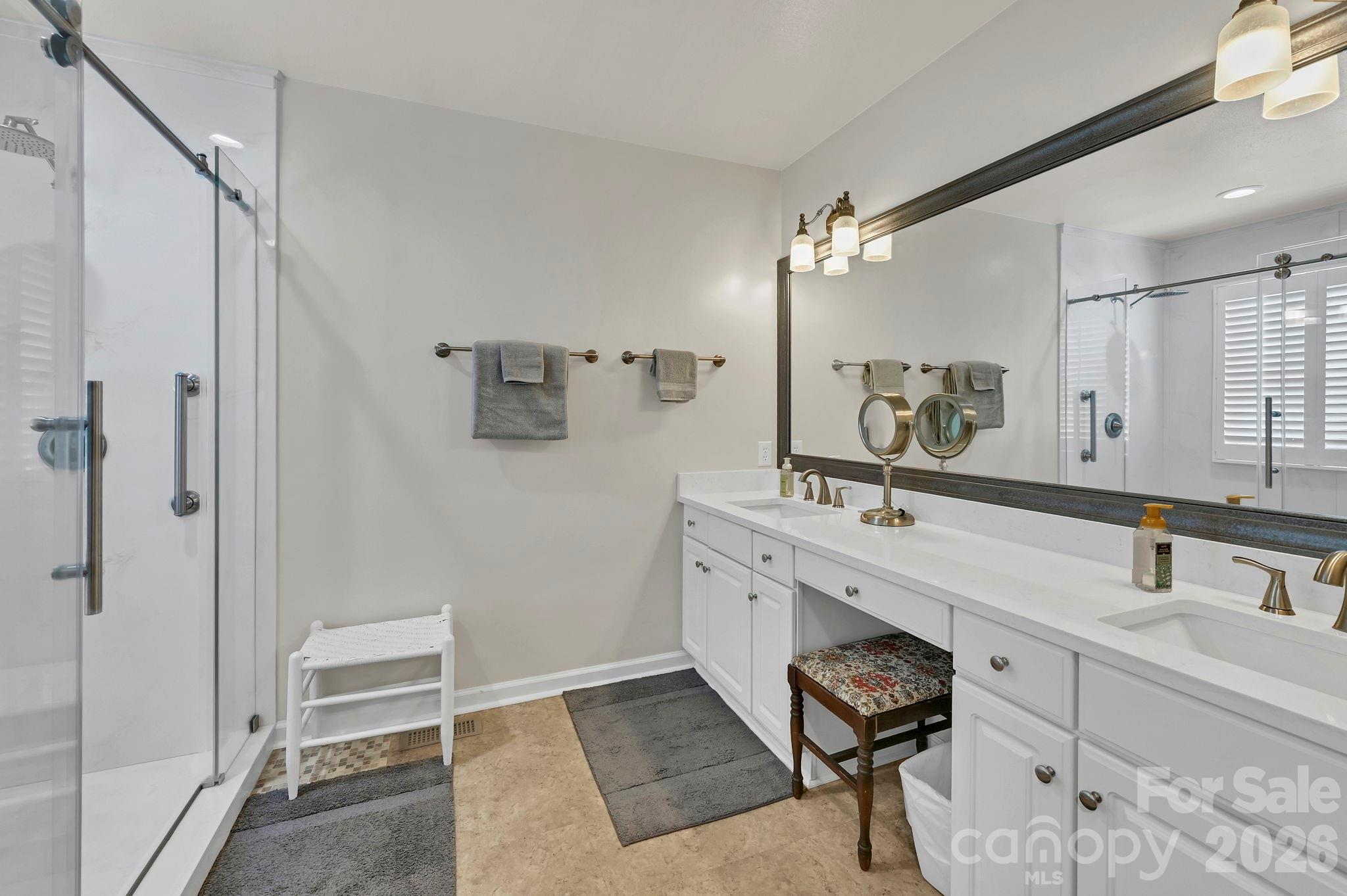 4311 Cove Loop Road Property Photo 27