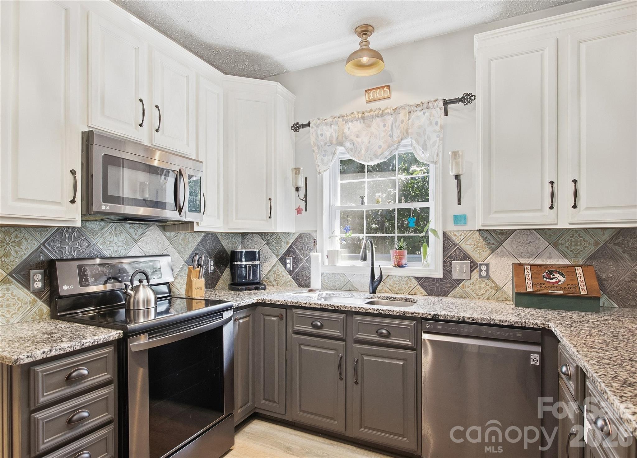 28 Gentlewood Trail Property Photo 17