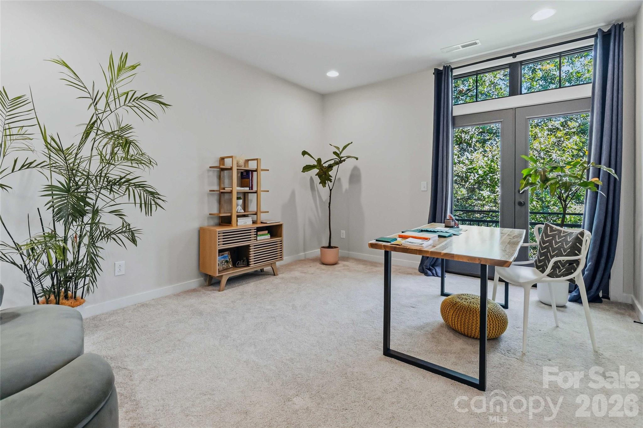 416 E 33rd Street Property Photo 22
